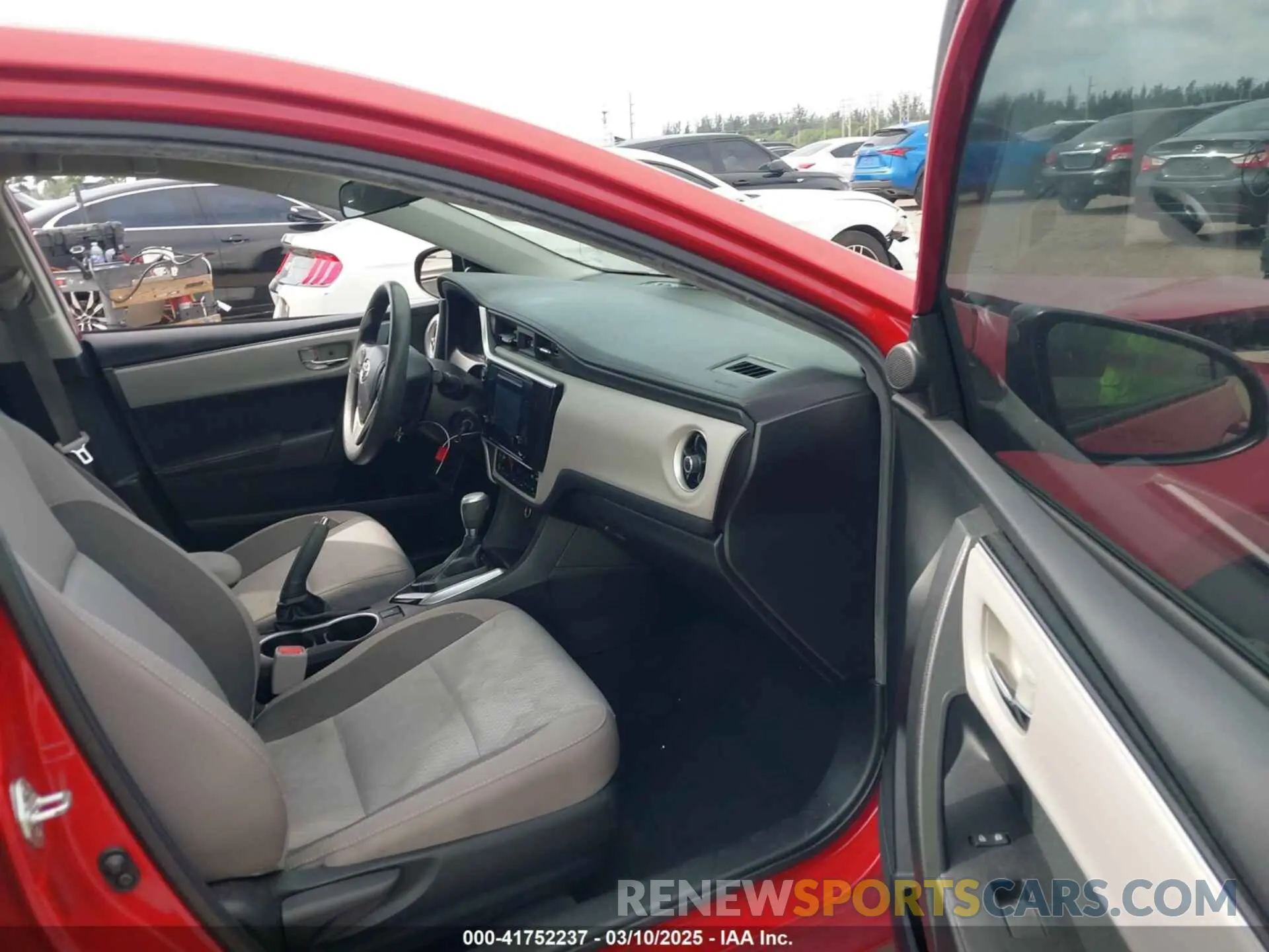 5 fotografías del automóvil dañado 2T1BURHE5KC162846 TOYOTA COROLLA 2019