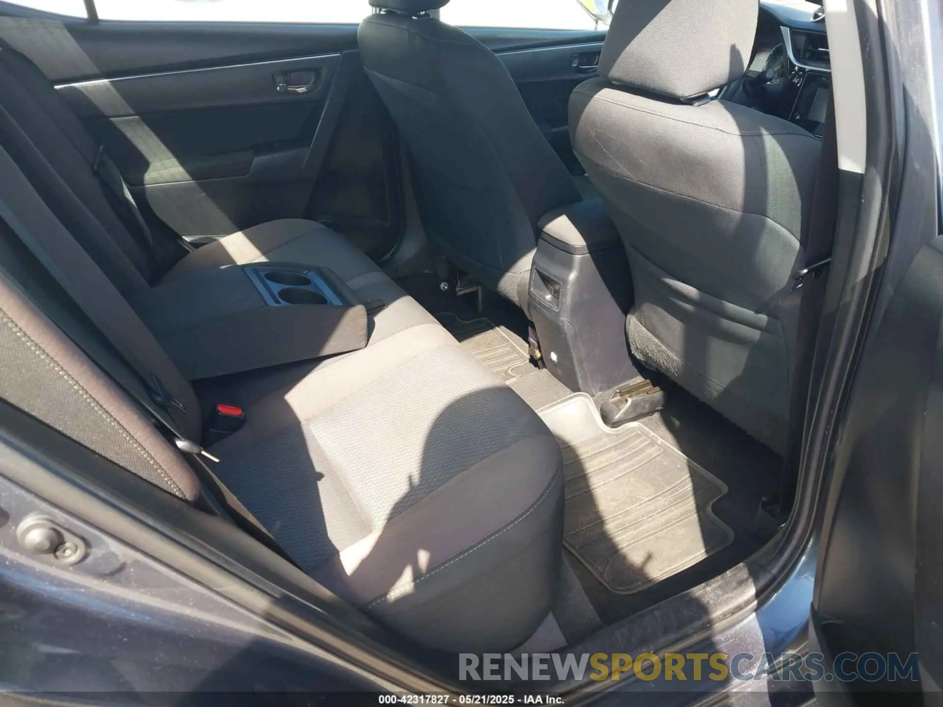 7 fotografías del automóvil dañado 2T1BURHE5KC168453 TOYOTA COROLLA 2019