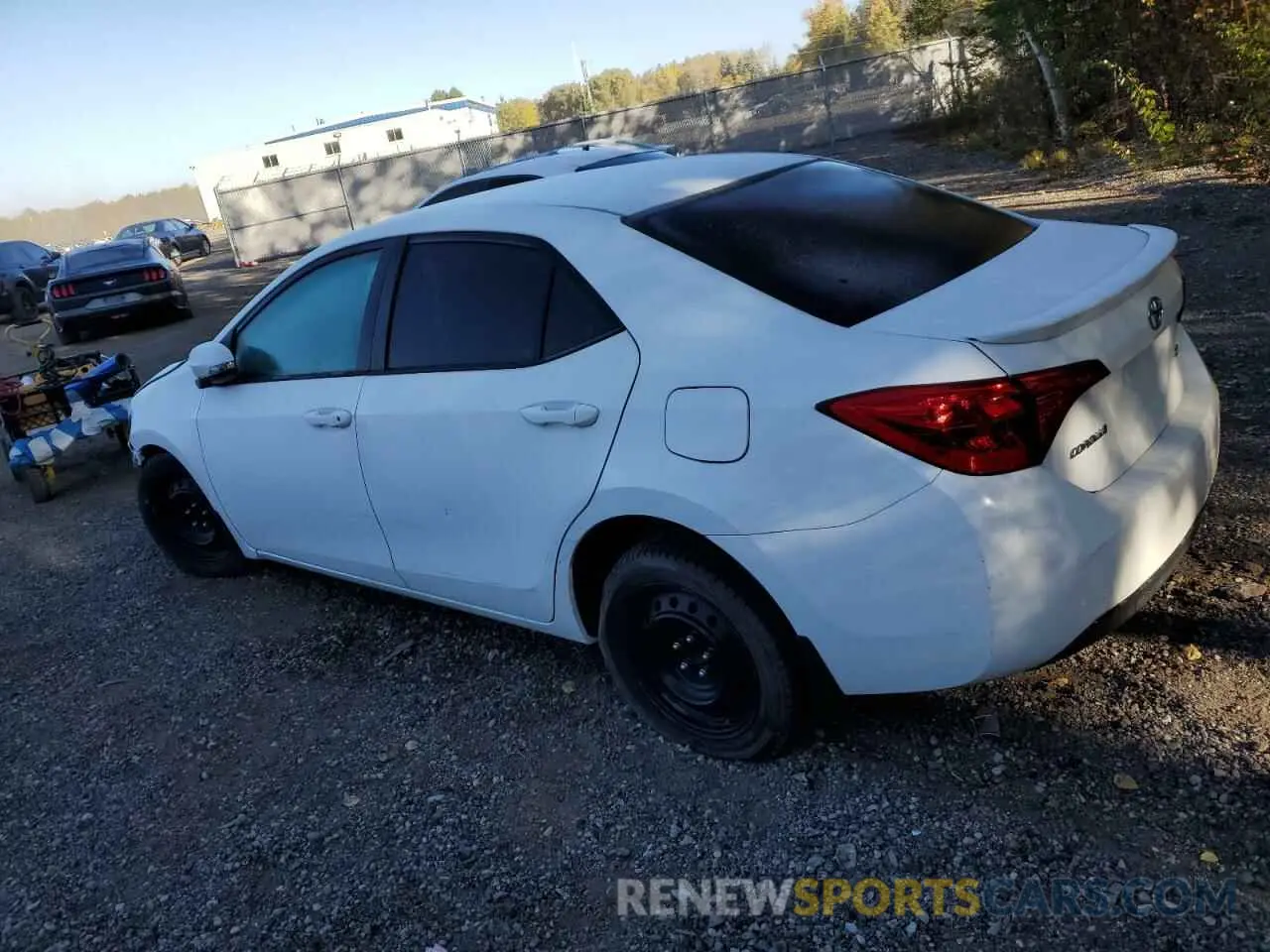 2 fotografías del automóvil dañado 2T1BURHE5KC169716 TOYOTA COROLLA 2019