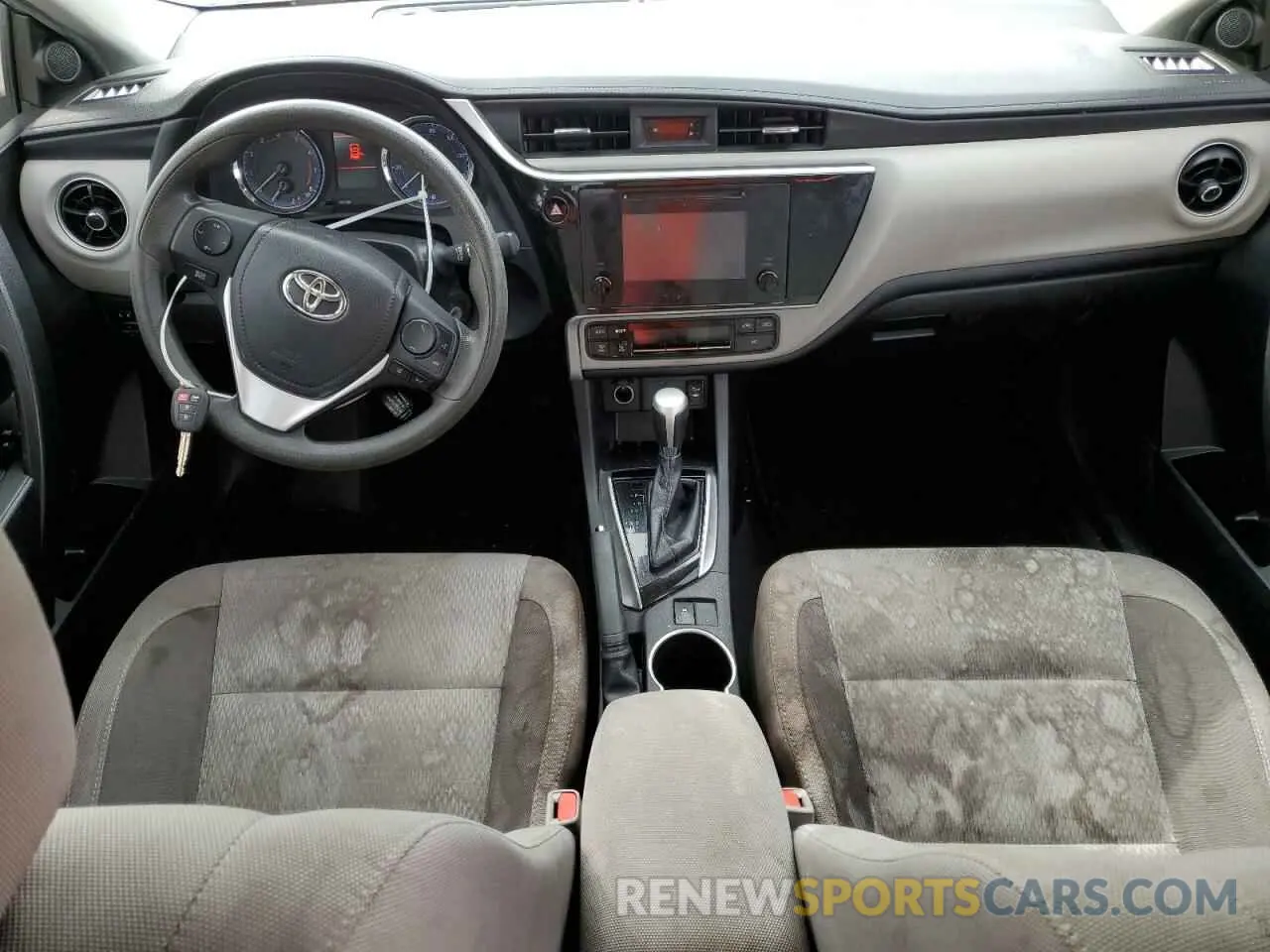 8 fotografías del automóvil dañado 2T1BURHE5KC203413 TOYOTA COROLLA 2019