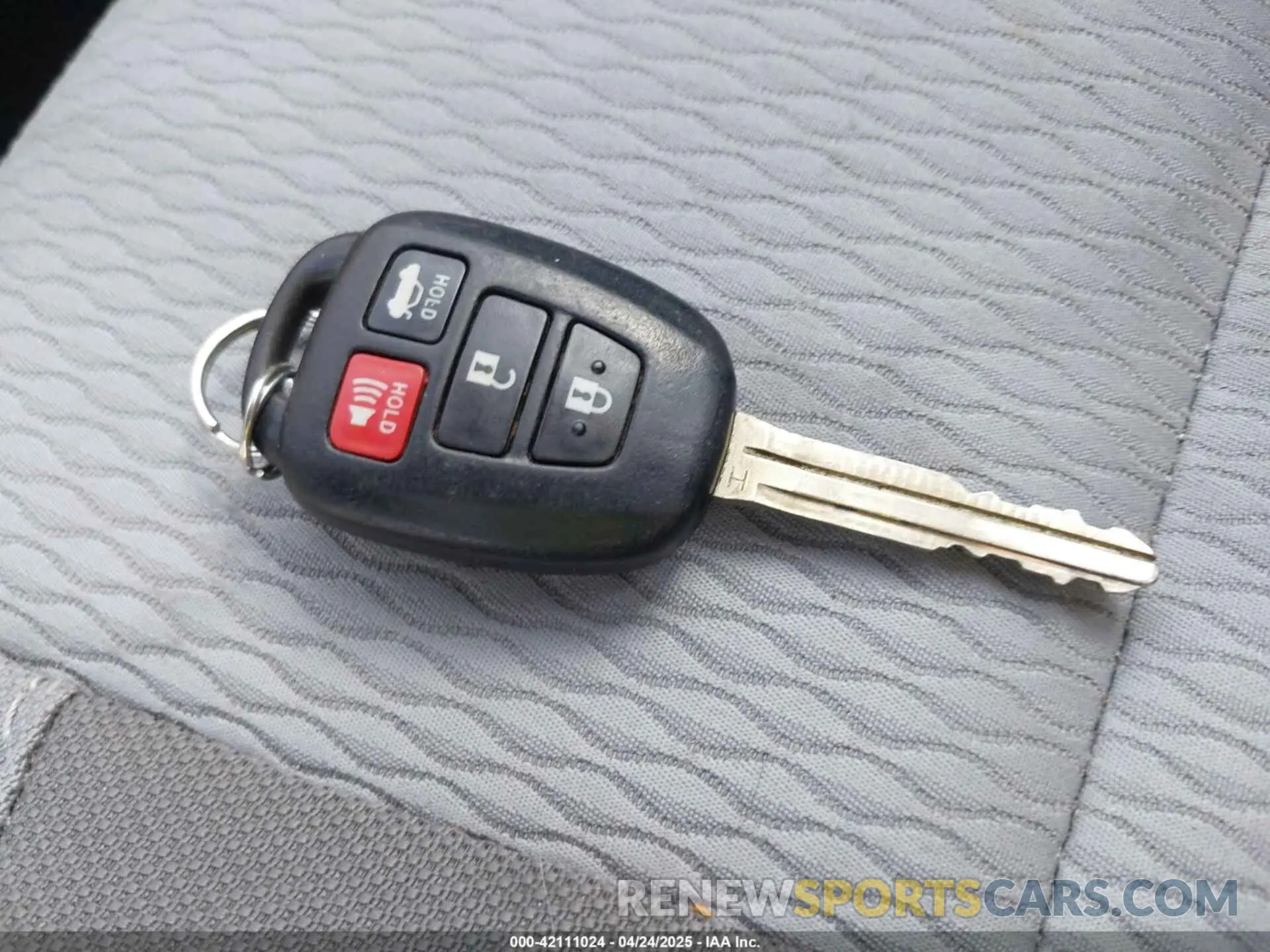 11 fotografías del automóvil dañado 2T1BURHE5KC226237 TOYOTA COROLLA 2019