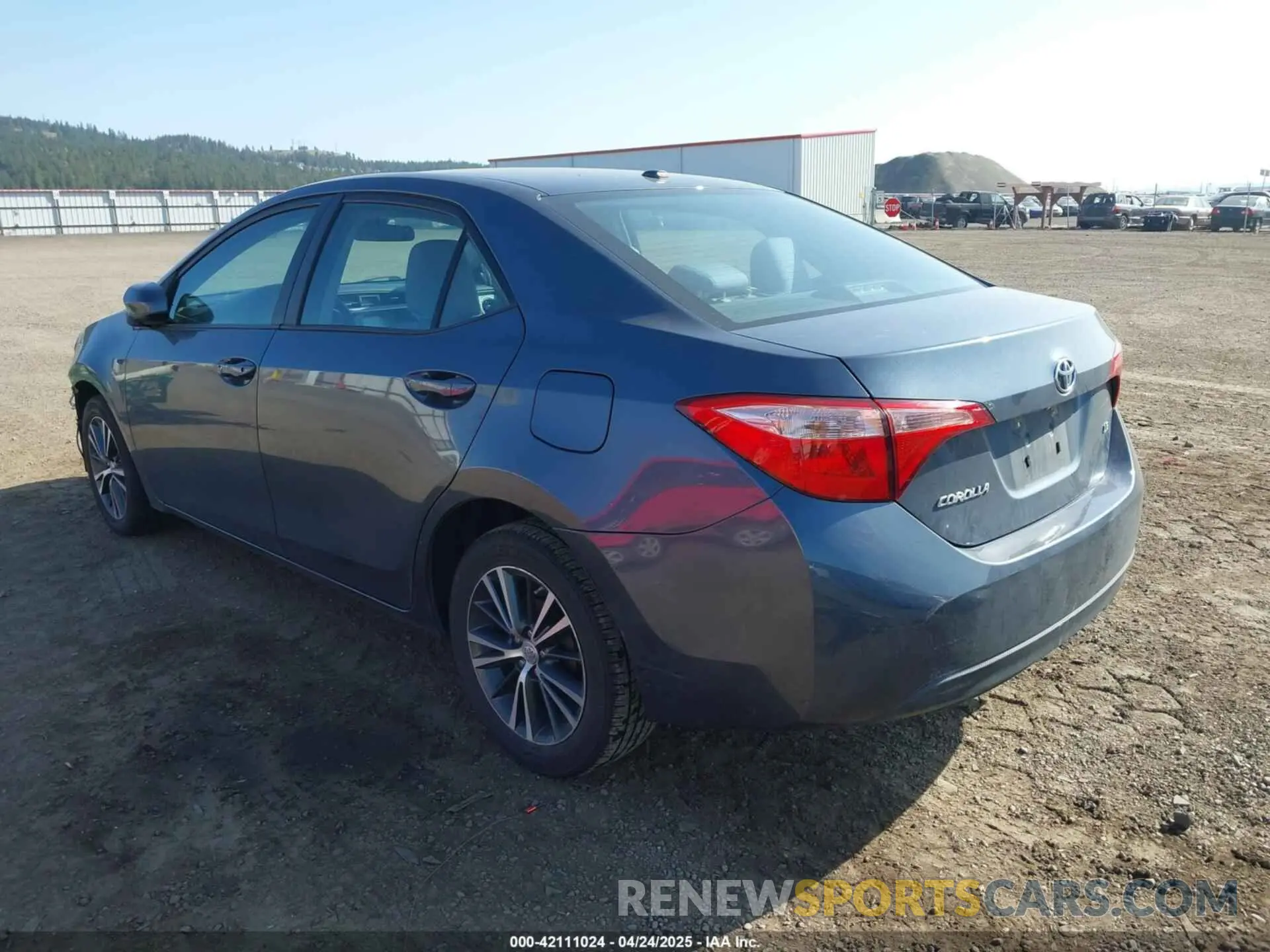 3 fotografías del automóvil dañado 2T1BURHE5KC226237 TOYOTA COROLLA 2019