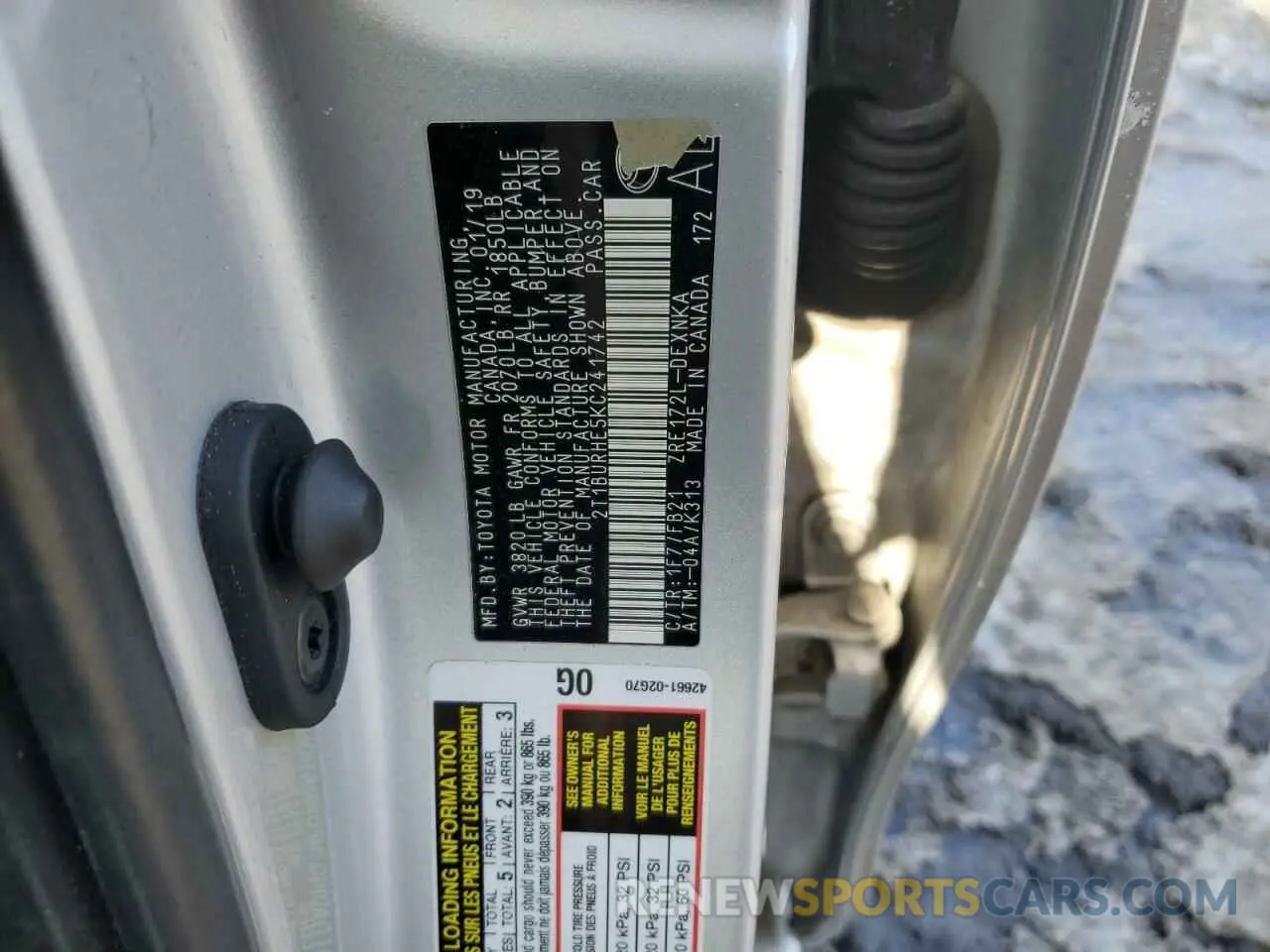 12 fotografías del automóvil dañado 2T1BURHE5KC241742 TOYOTA COROLLA 2019
