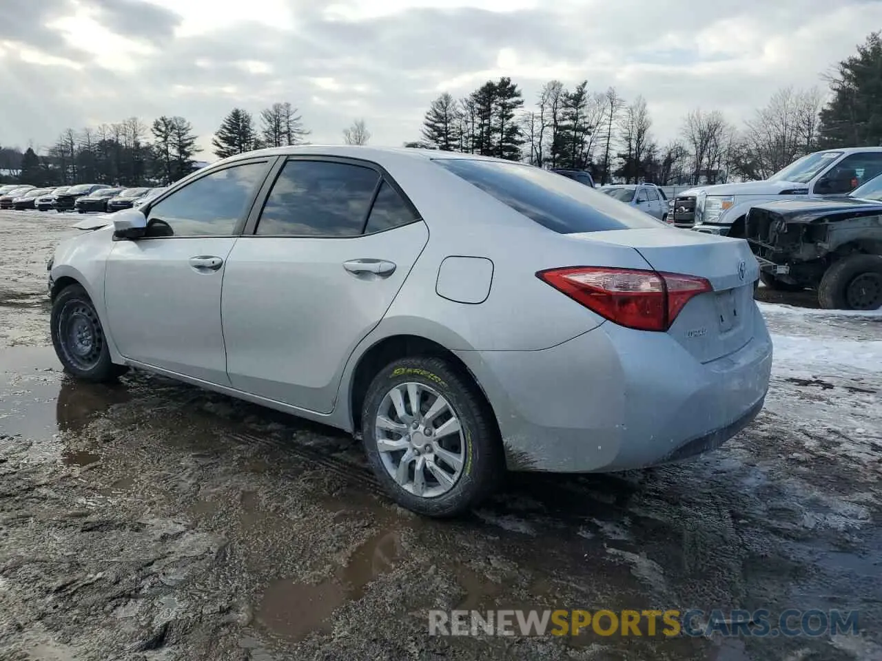 2 fotografías del automóvil dañado 2T1BURHE5KC241742 TOYOTA COROLLA 2019