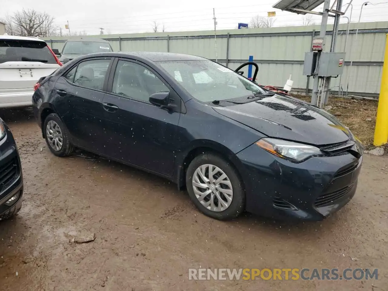 4 fotografías del automóvil dañado 2T1BURHE6KC125157 TOYOTA COROLLA 2019