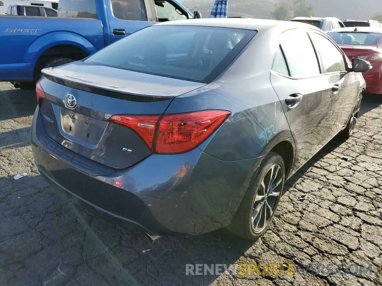 4 fotografías del automóvil dañado 2T1BURHE6KC126115 TOYOTA COROLLA 2019