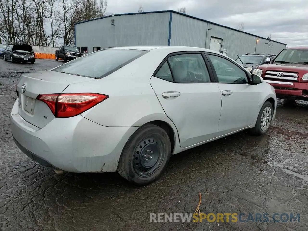 3 fotografías del automóvil dañado 2T1BURHE6KC130584 TOYOTA COROLLA 2019