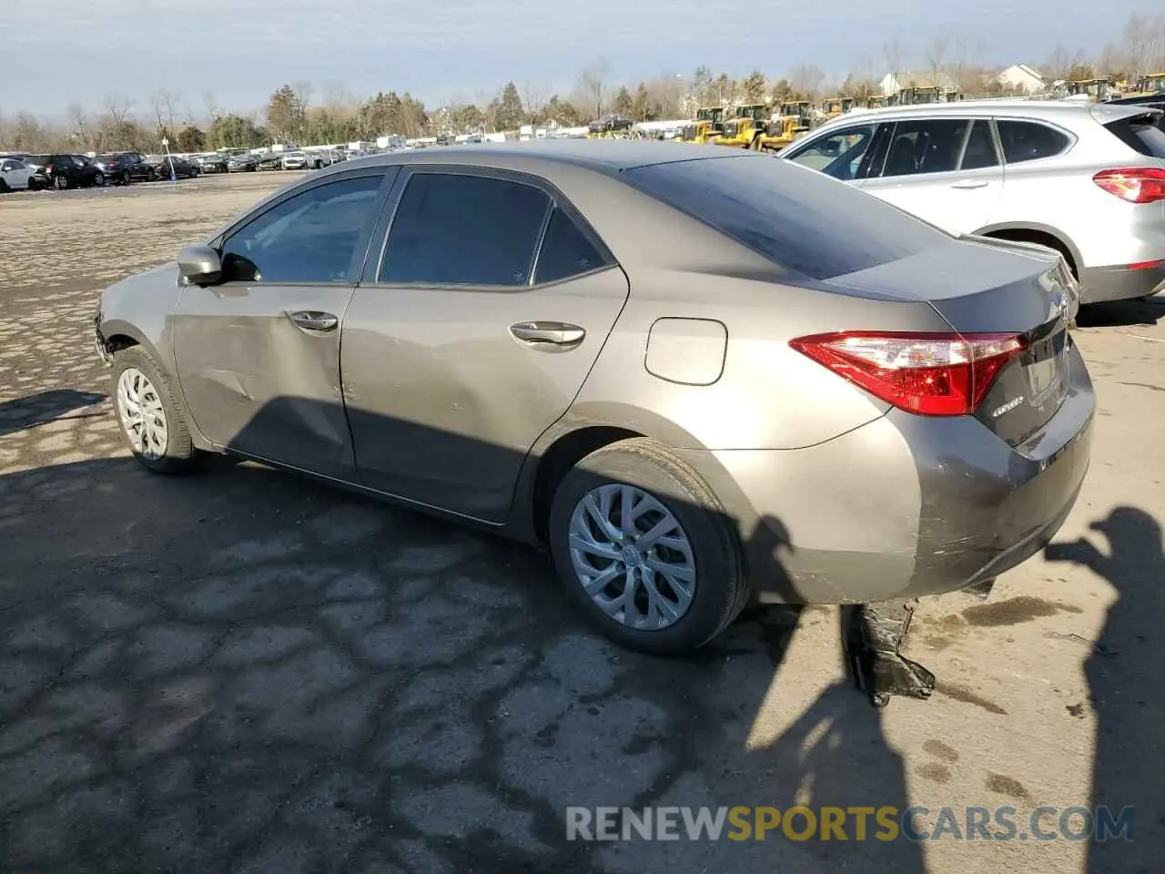 2 fotografías del automóvil dañado 2T1BURHE6KC133324 TOYOTA COROLLA 2019