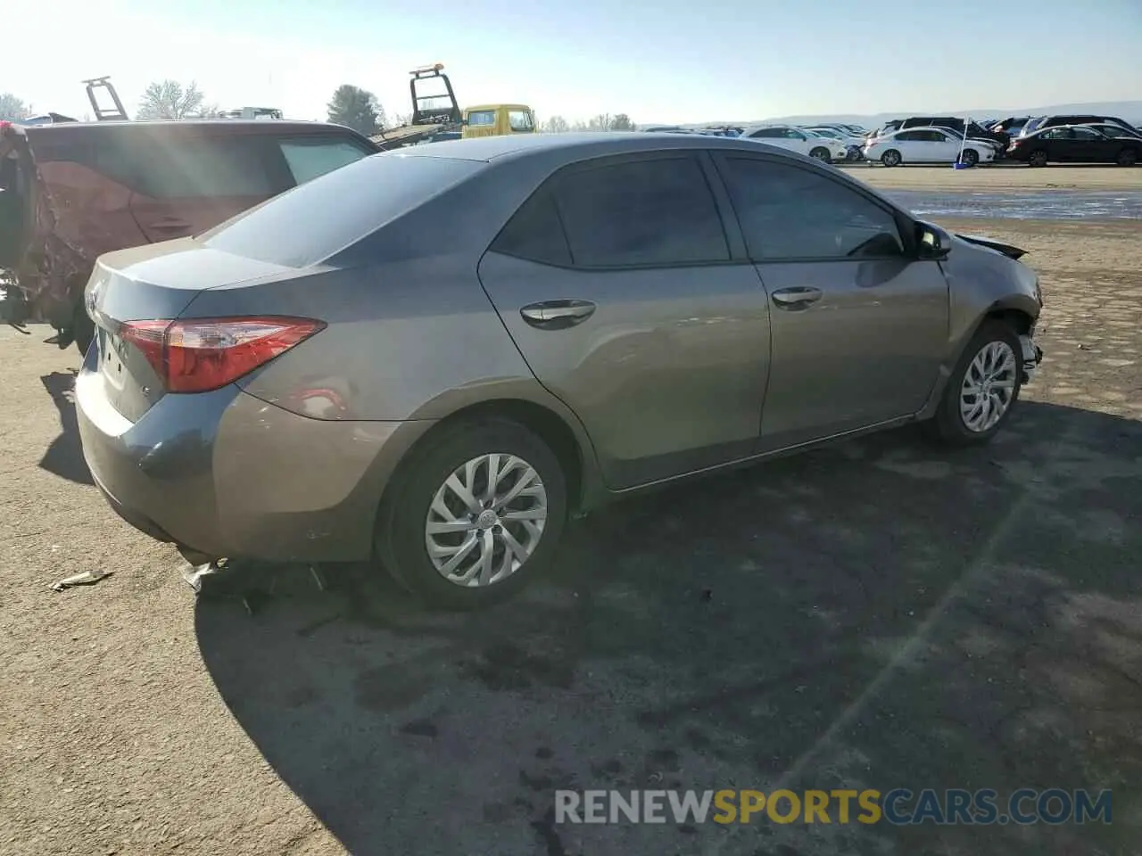3 fotografías del automóvil dañado 2T1BURHE6KC133324 TOYOTA COROLLA 2019
