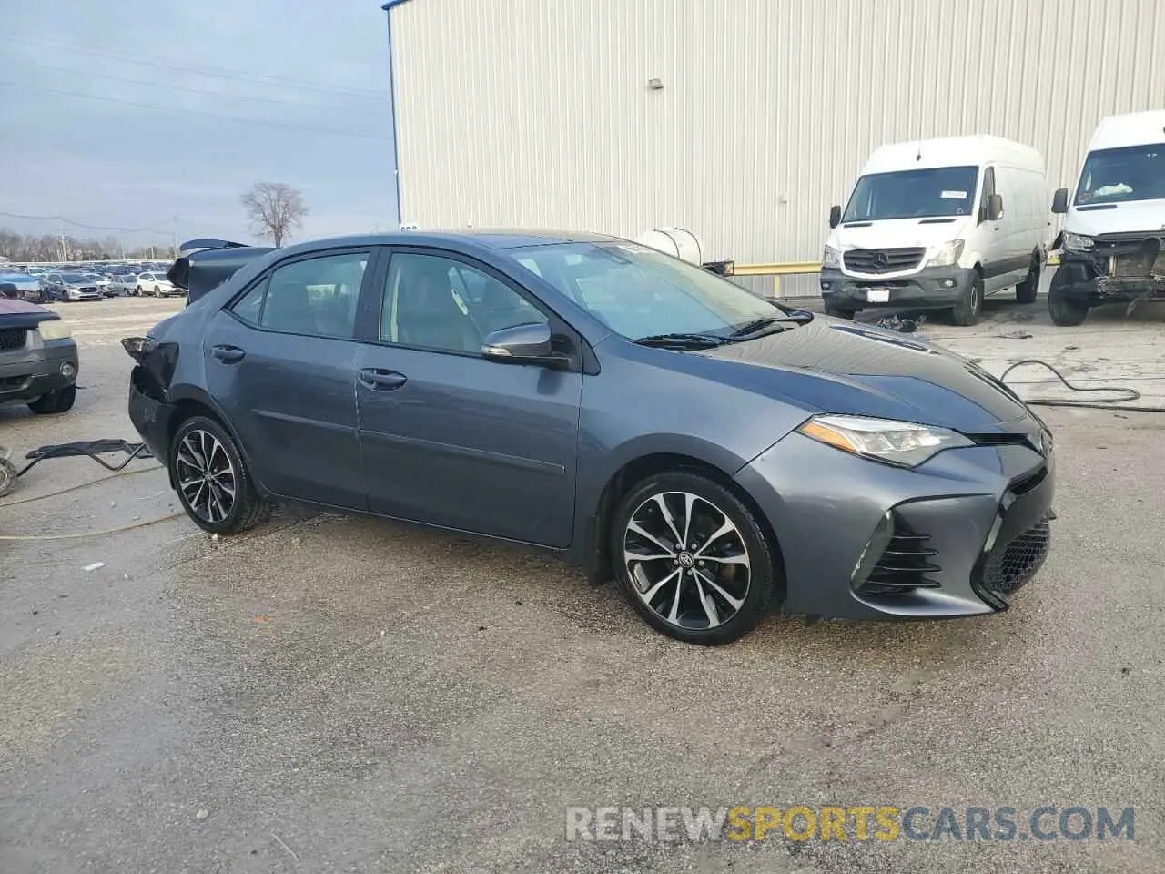 4 fotografías del automóvil dañado 2T1BURHE6KC136546 TOYOTA COROLLA 2019