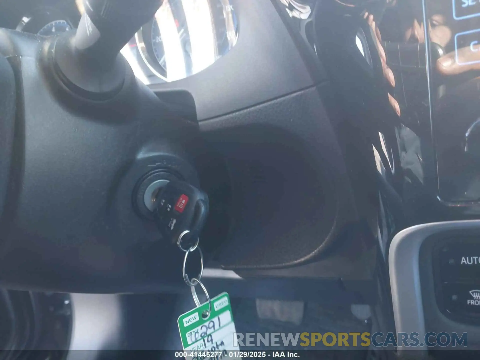 11 fotografías del automóvil dañado 2T1BURHE6KC155100 TOYOTA COROLLA 2019