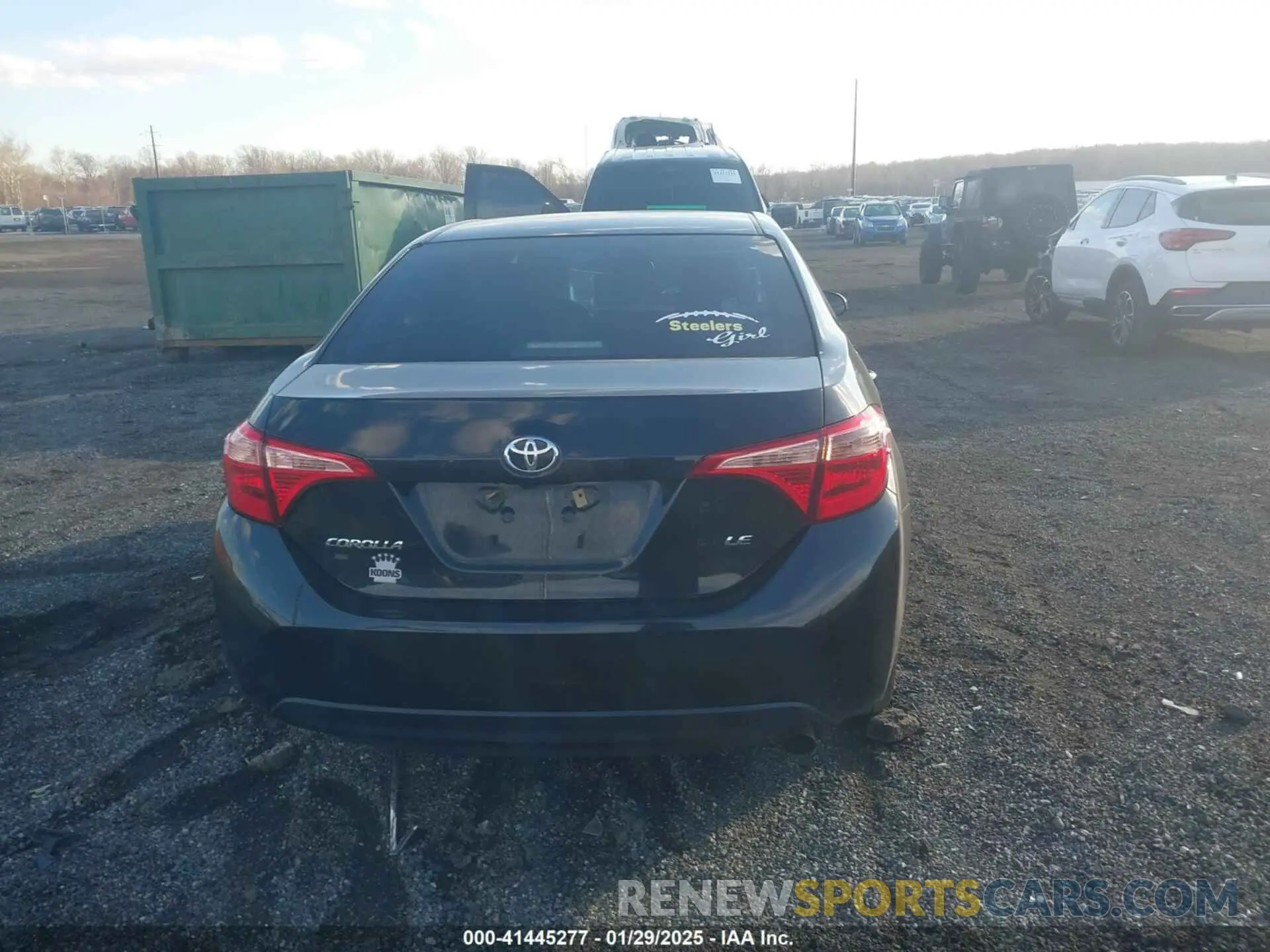 16 fotografías del automóvil dañado 2T1BURHE6KC155100 TOYOTA COROLLA 2019