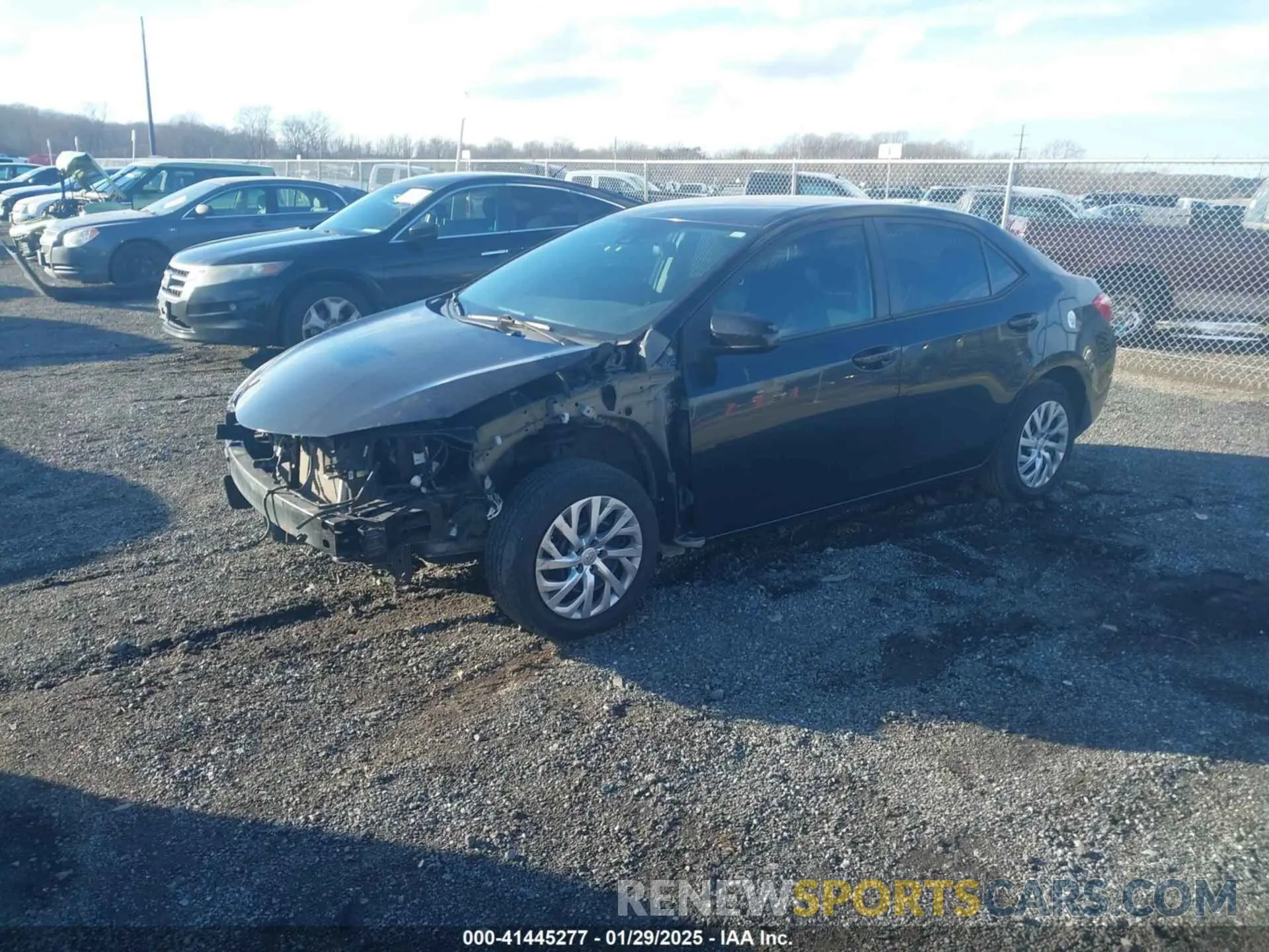 2 fotografías del automóvil dañado 2T1BURHE6KC155100 TOYOTA COROLLA 2019
