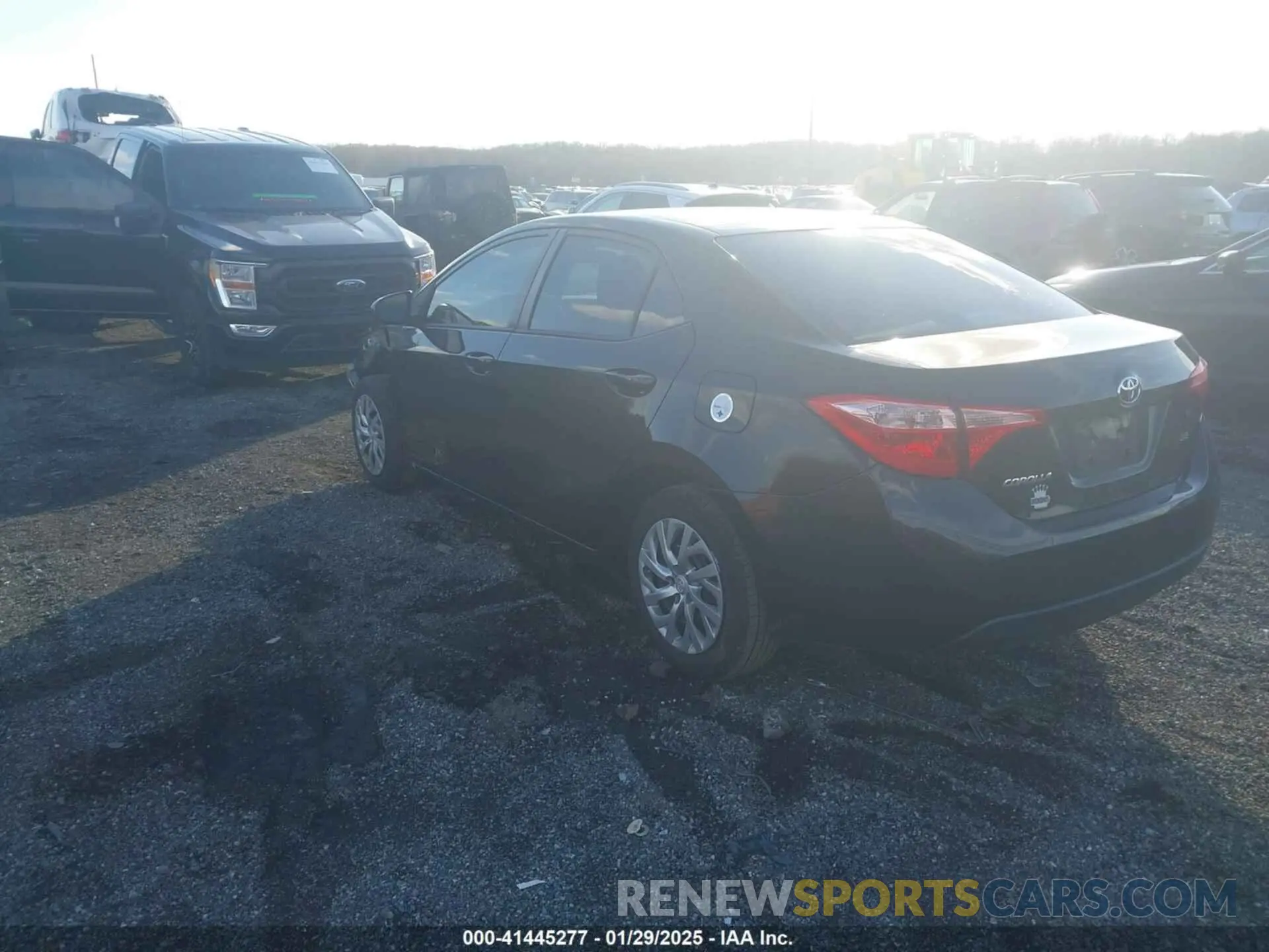 3 fotografías del automóvil dañado 2T1BURHE6KC155100 TOYOTA COROLLA 2019