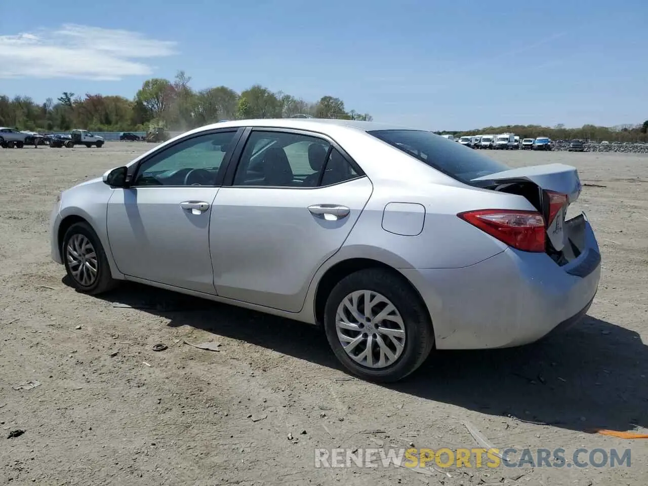 2 fotografías del automóvil dañado 2T1BURHE6KC158241 TOYOTA COROLLA 2019
