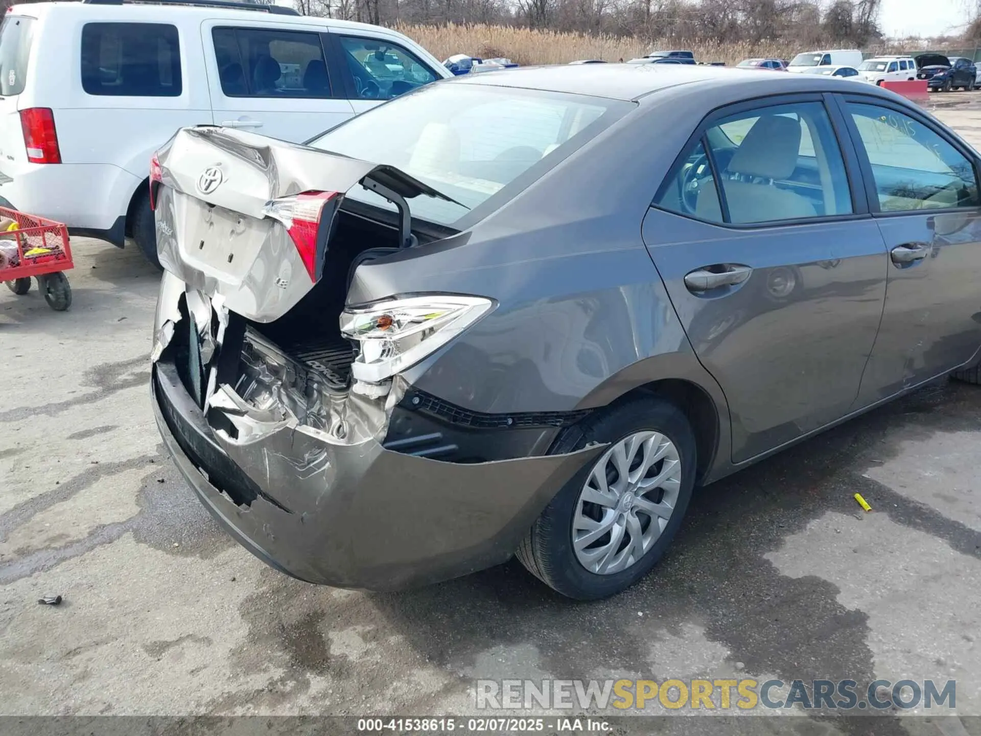 20 fotografías del automóvil dañado 2T1BURHE6KC163374 TOYOTA COROLLA 2019