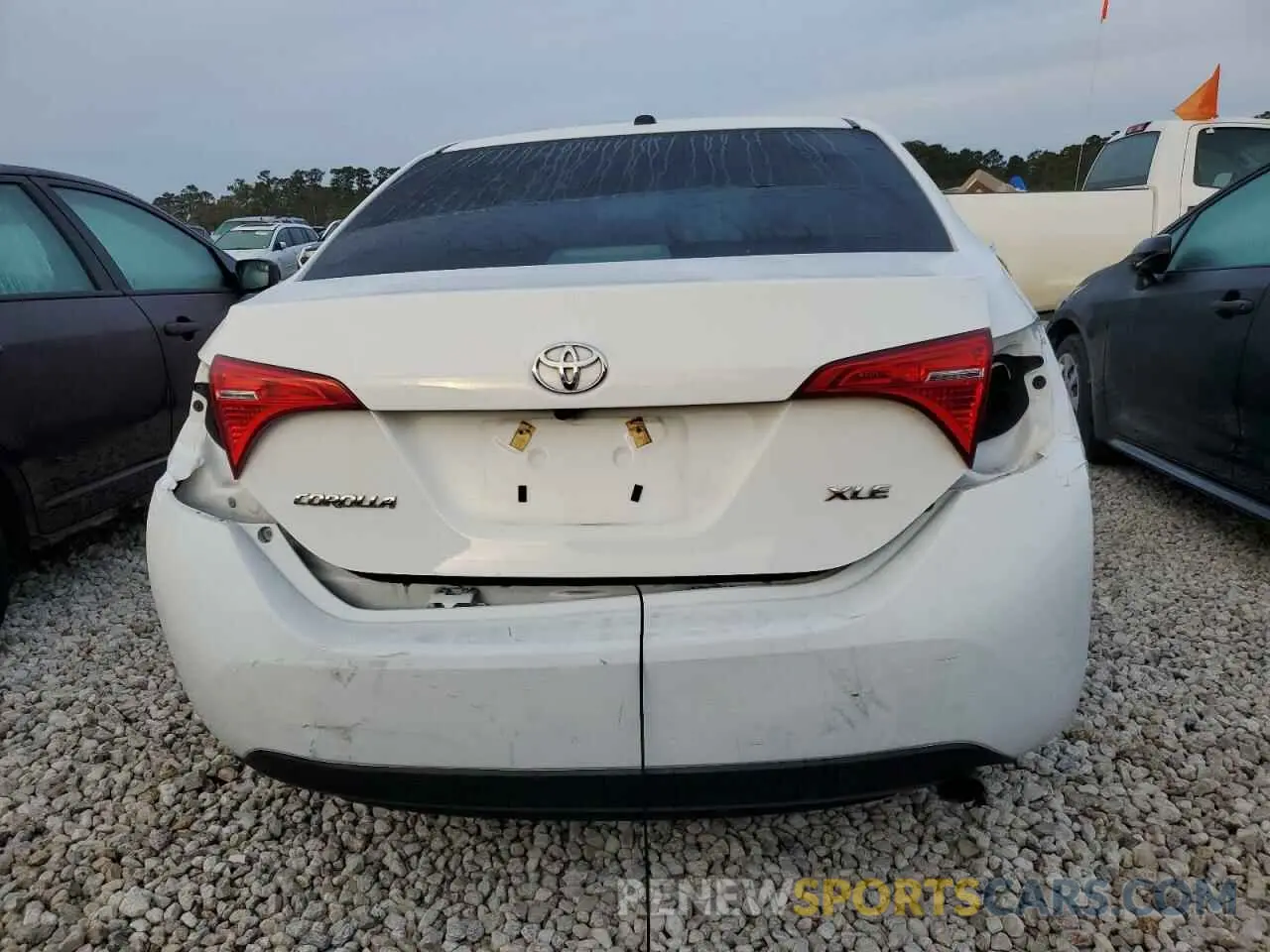 6 fotografías del automóvil dañado 2T1BURHE6KC169658 TOYOTA COROLLA 2019