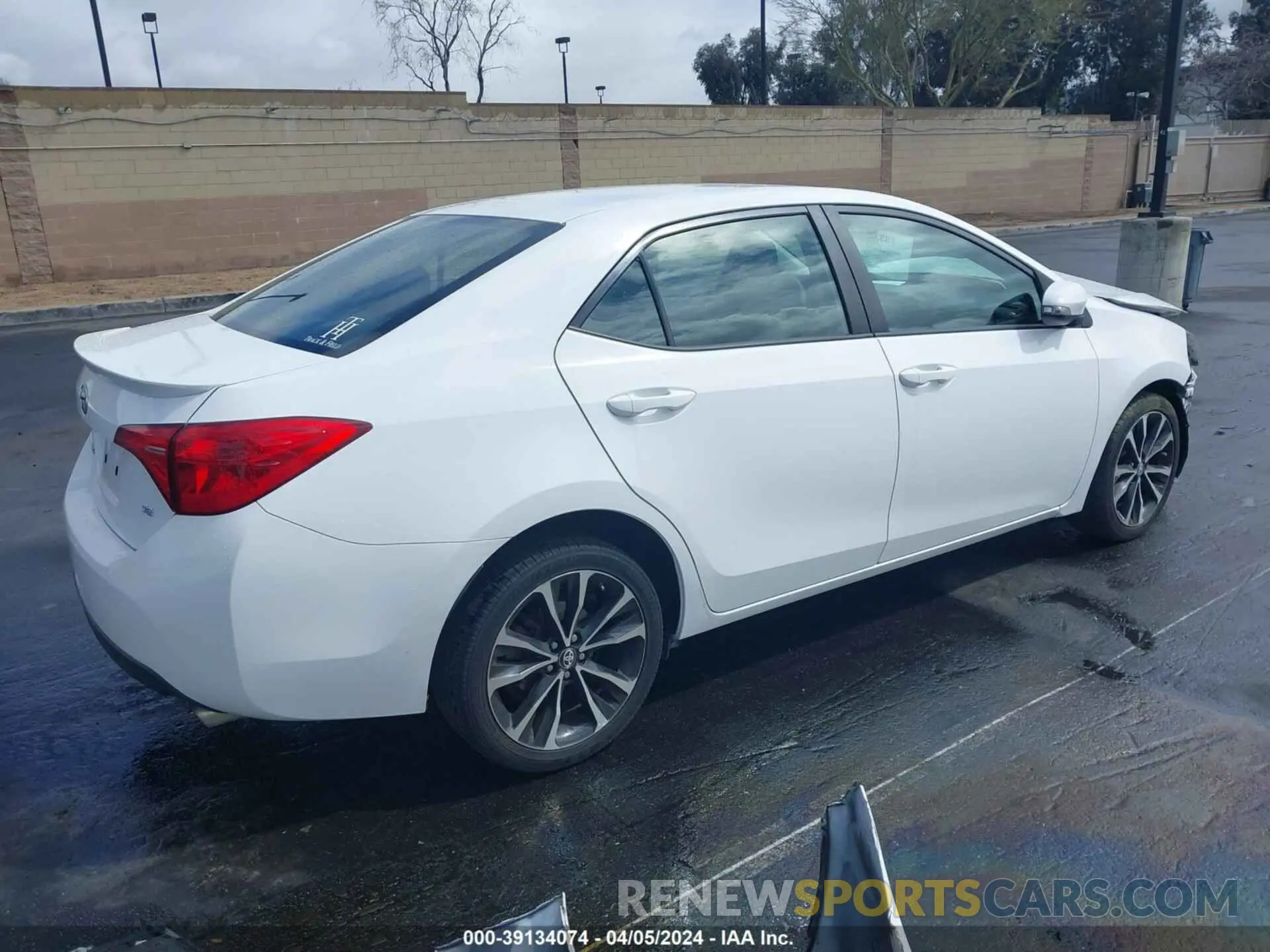 4 fotografías del automóvil dañado 2T1BURHE6KC172267 TOYOTA COROLLA 2019