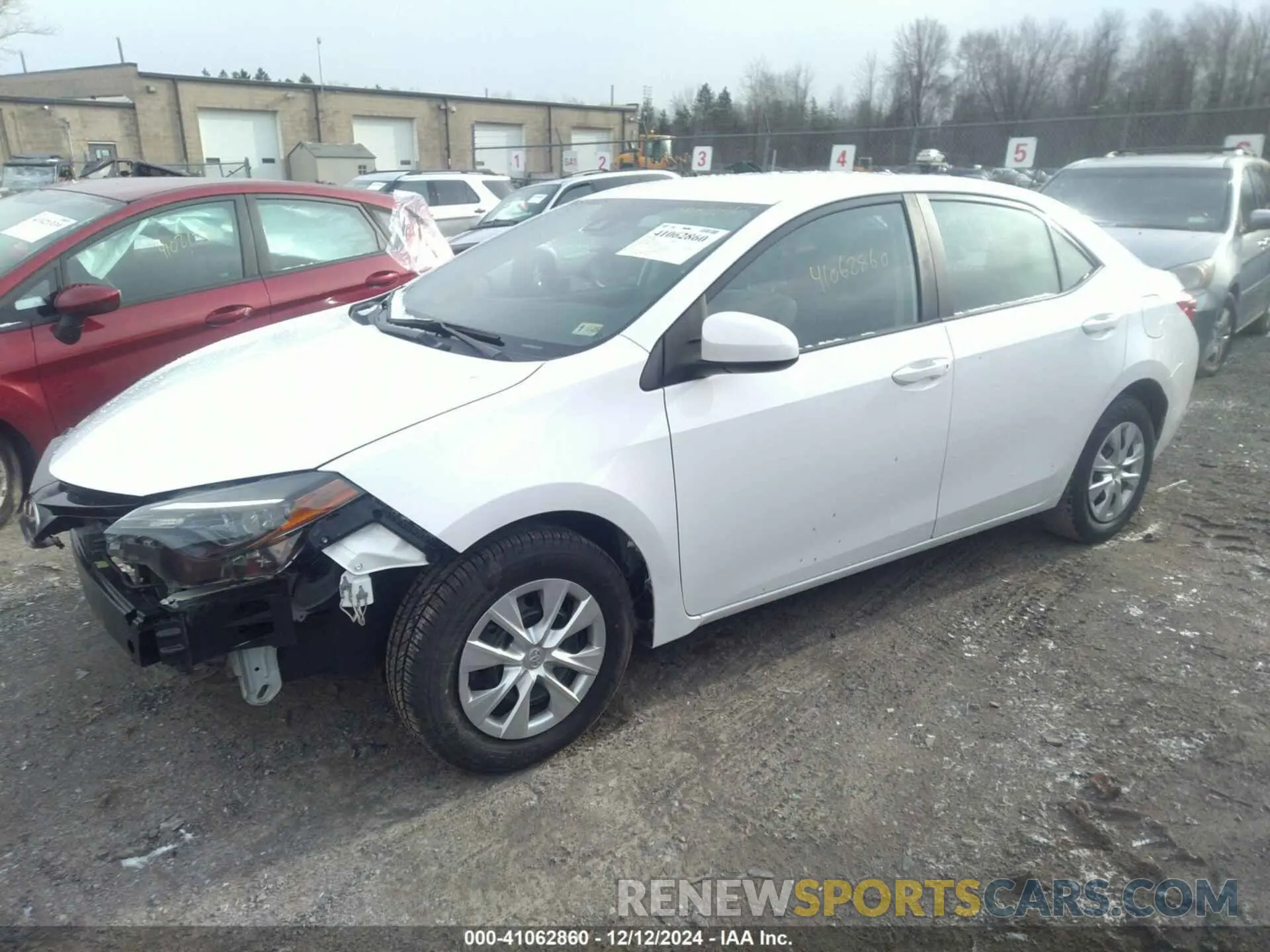 2 fotografías del automóvil dañado 2T1BURHE6KC174813 TOYOTA COROLLA 2019