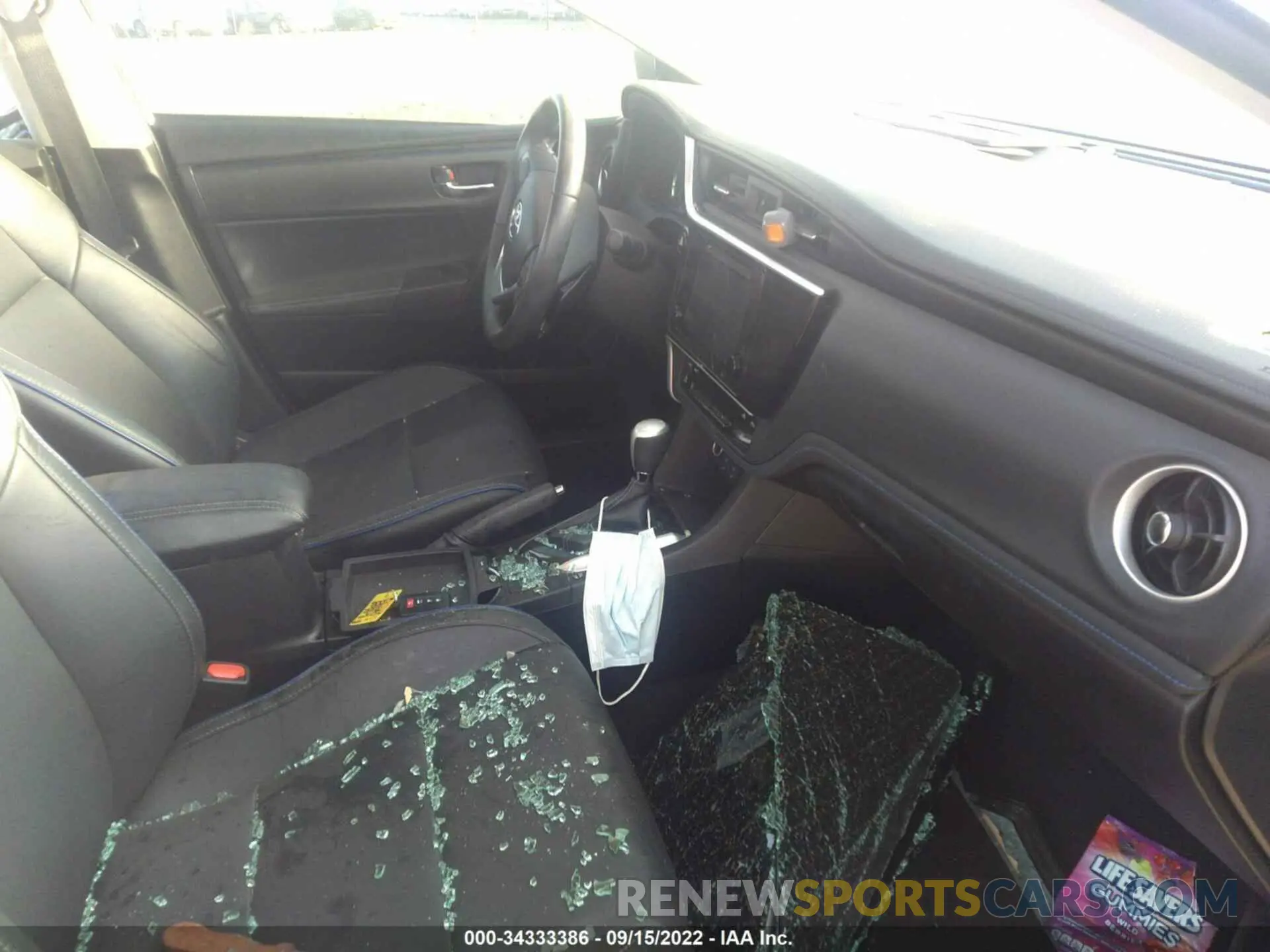 5 fotografías del automóvil dañado 2T1BURHE6KC174830 TOYOTA COROLLA 2019