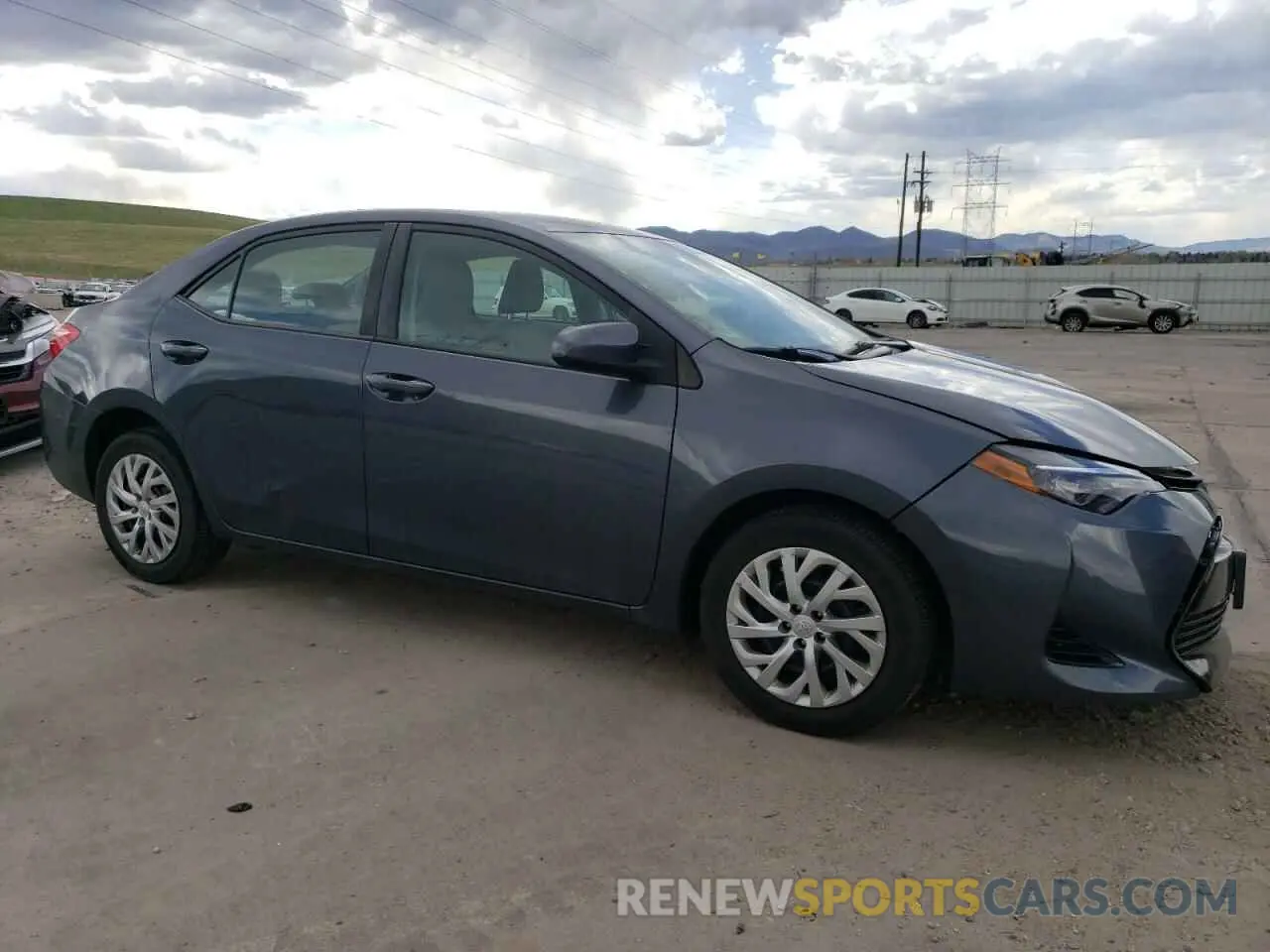 4 fotografías del automóvil dañado 2T1BURHE6KC189697 TOYOTA COROLLA 2019