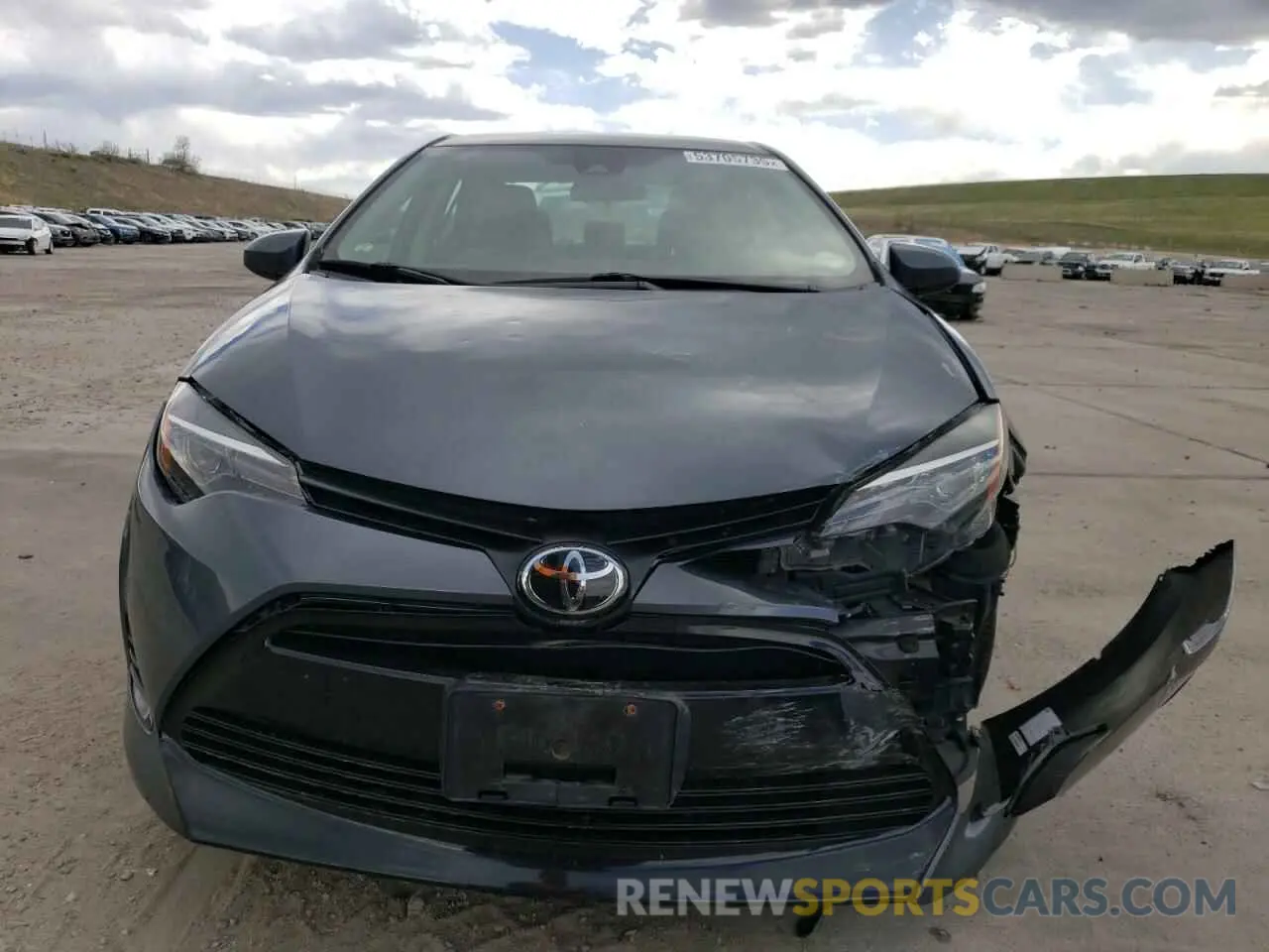 5 fotografías del automóvil dañado 2T1BURHE6KC189697 TOYOTA COROLLA 2019