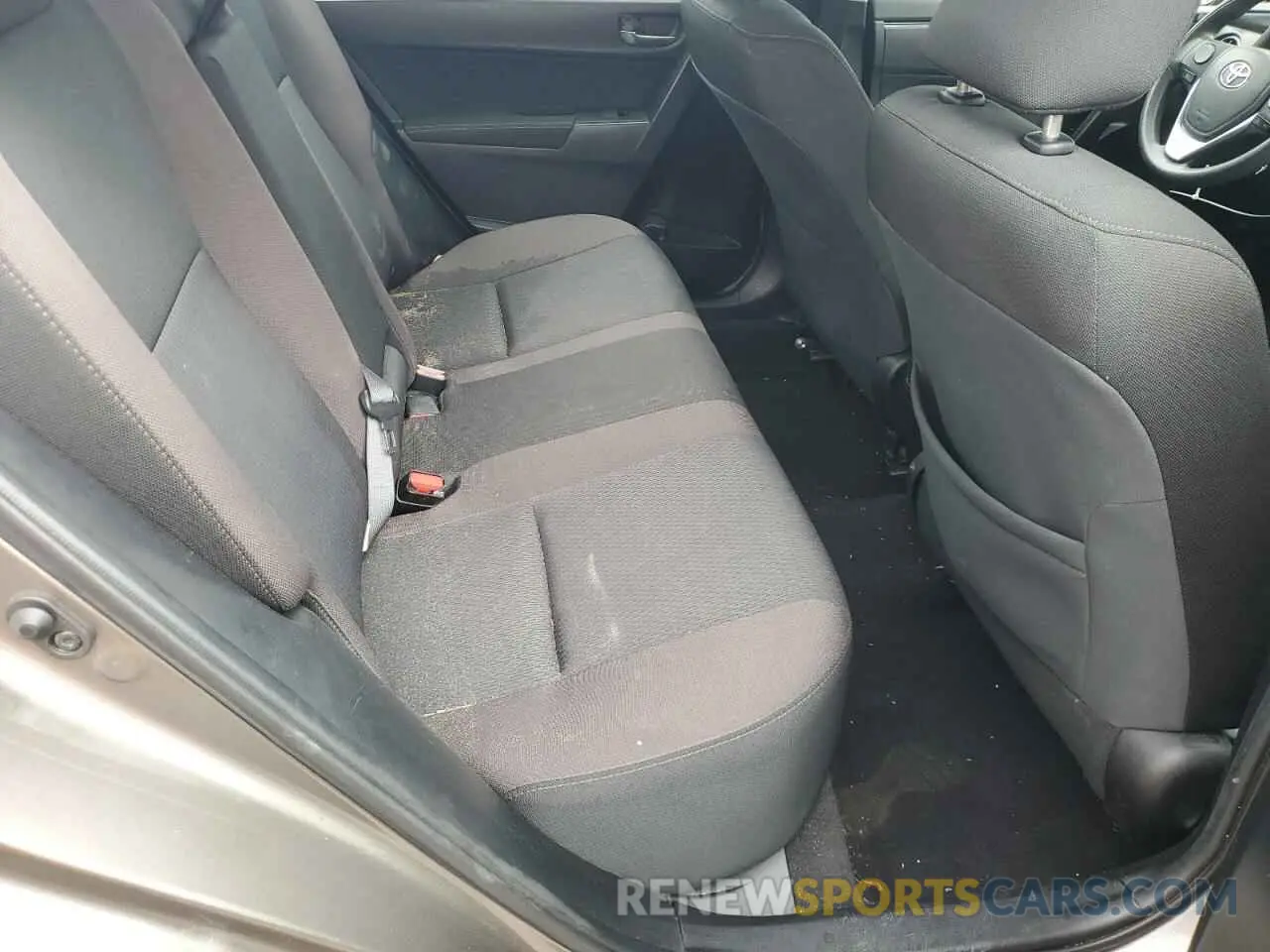 10 fotografías del automóvil dañado 2T1BURHE6KC190428 TOYOTA COROLLA 2019
