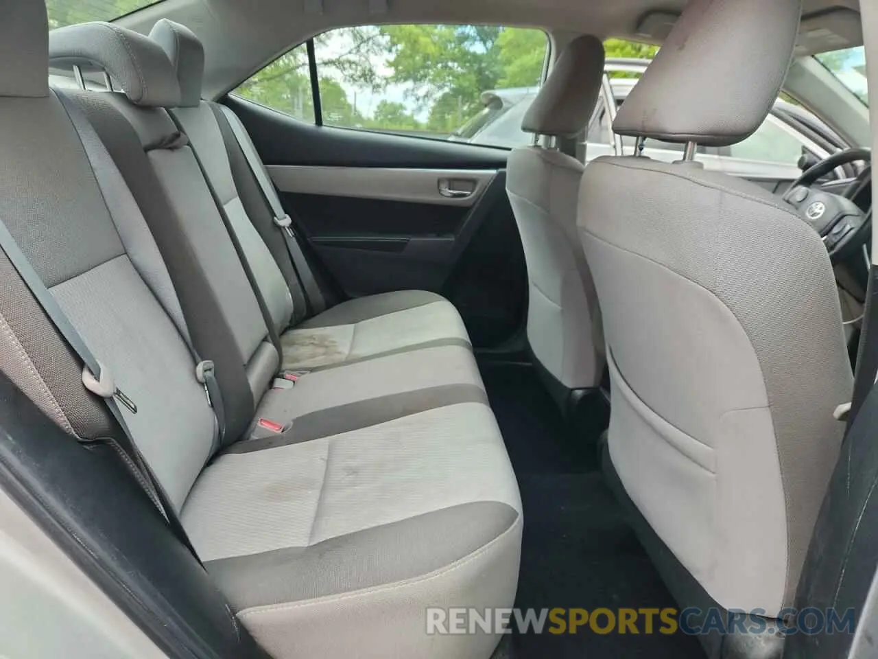 10 fotografías del automóvil dañado 2T1BURHE6KC200231 TOYOTA COROLLA 2019