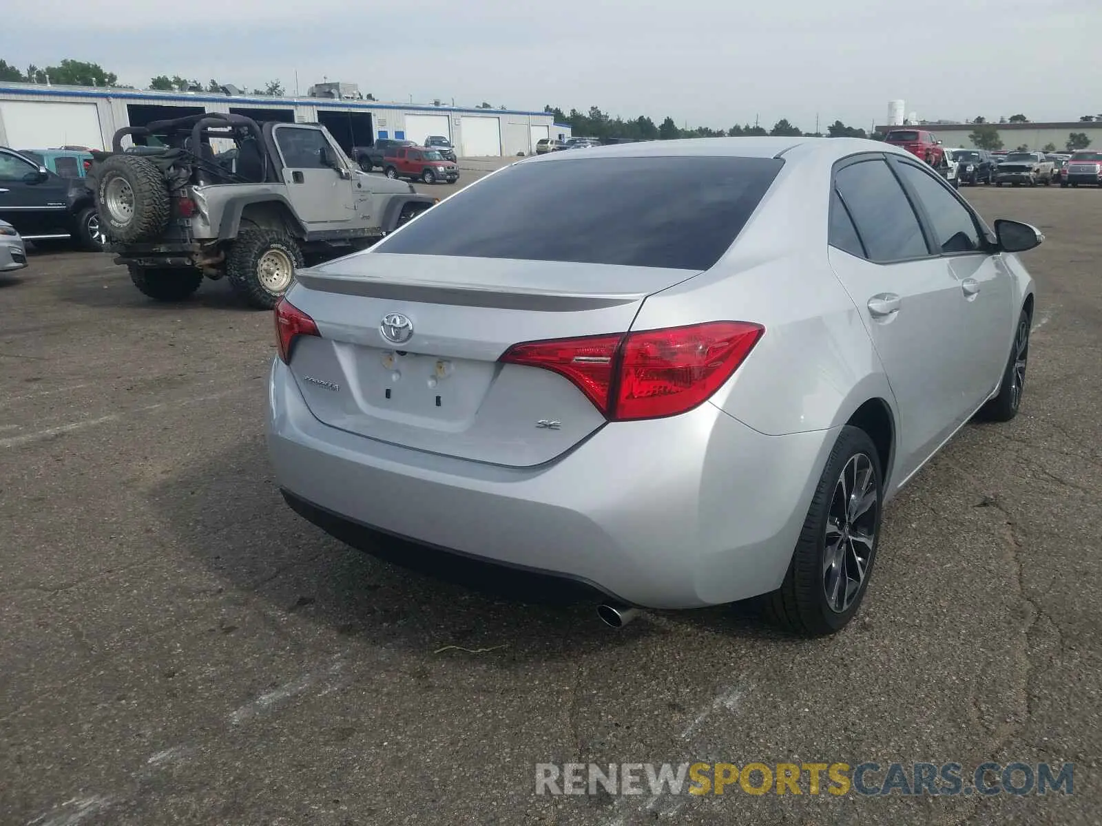 4 fotografías del automóvil dañado 2T1BURHE6KC211021 TOYOTA COROLLA 2019