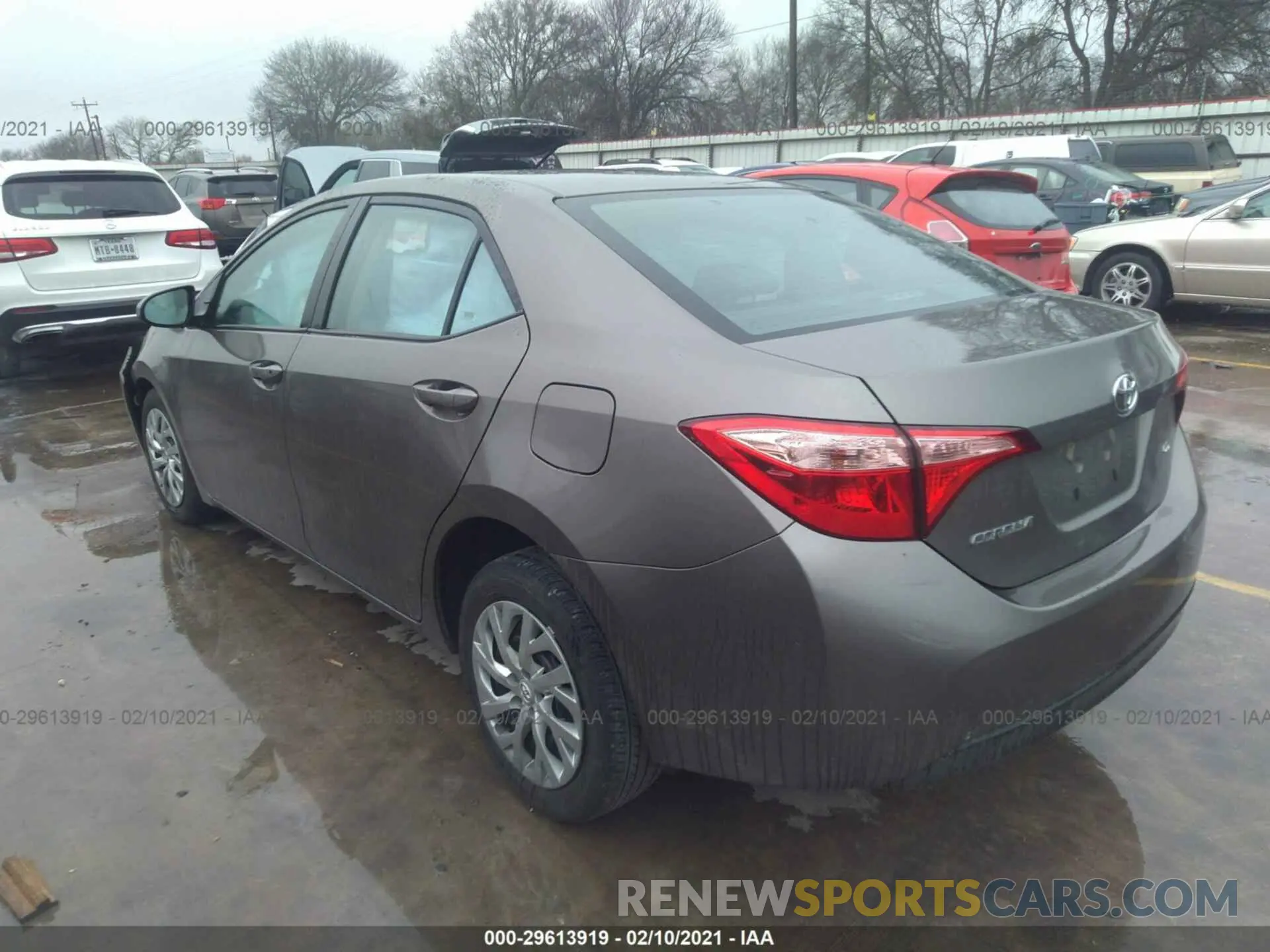3 fotografías del automóvil dañado 2T1BURHE6KC217420 TOYOTA COROLLA 2019