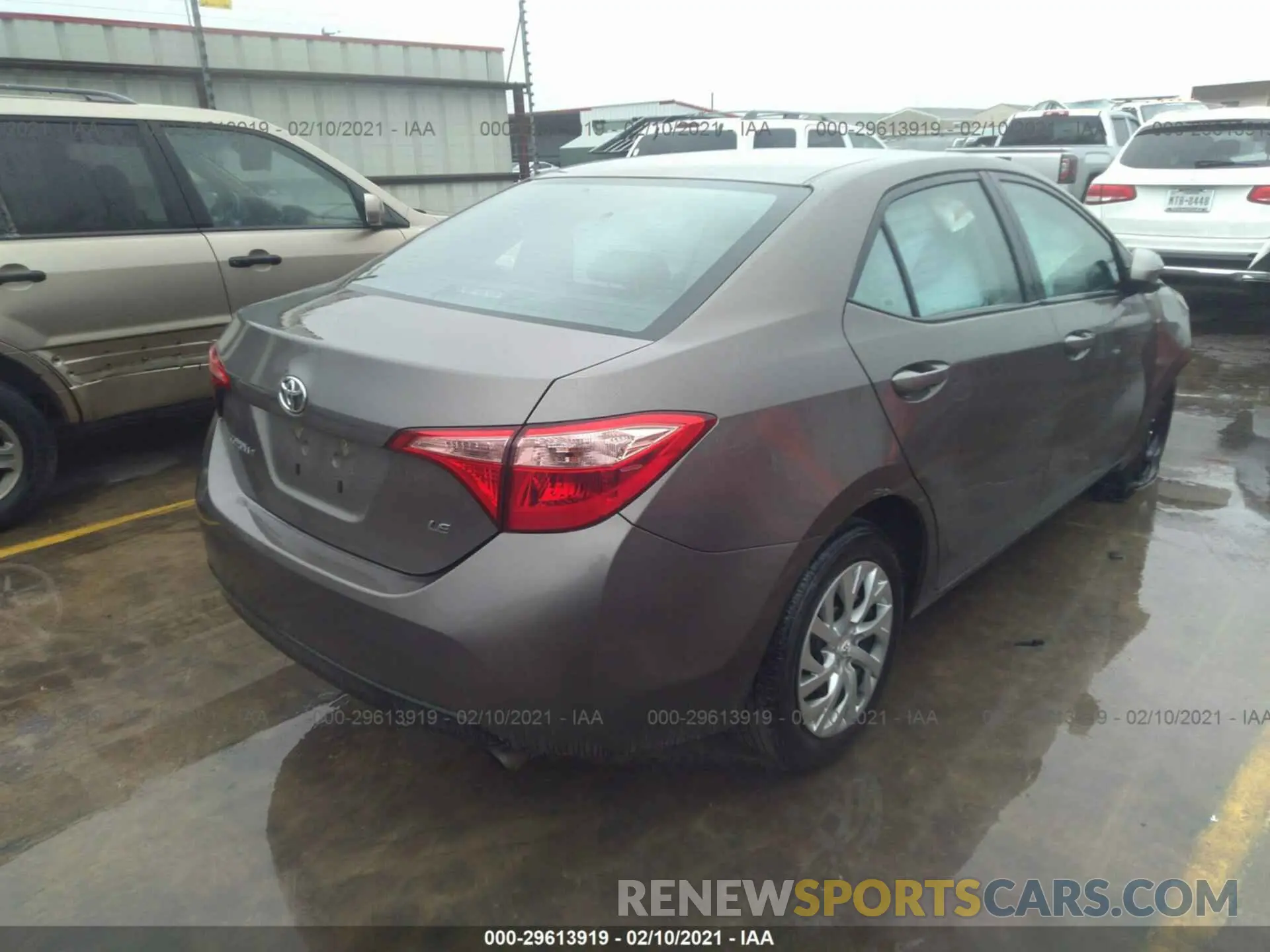 4 fotografías del automóvil dañado 2T1BURHE6KC217420 TOYOTA COROLLA 2019