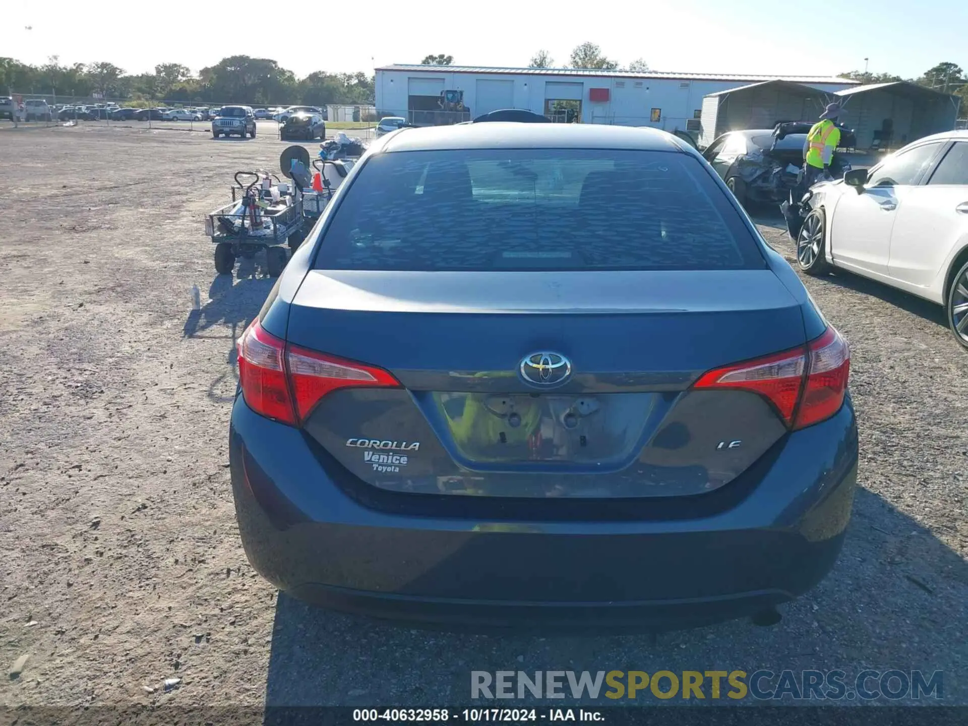 16 fotografías del automóvil dañado 2T1BURHE6KC219846 TOYOTA COROLLA 2019