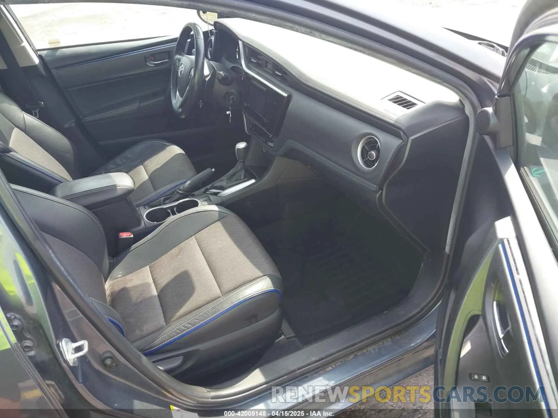 5 fotografías del automóvil dañado 2T1BURHE6KC223220 TOYOTA COROLLA 2019