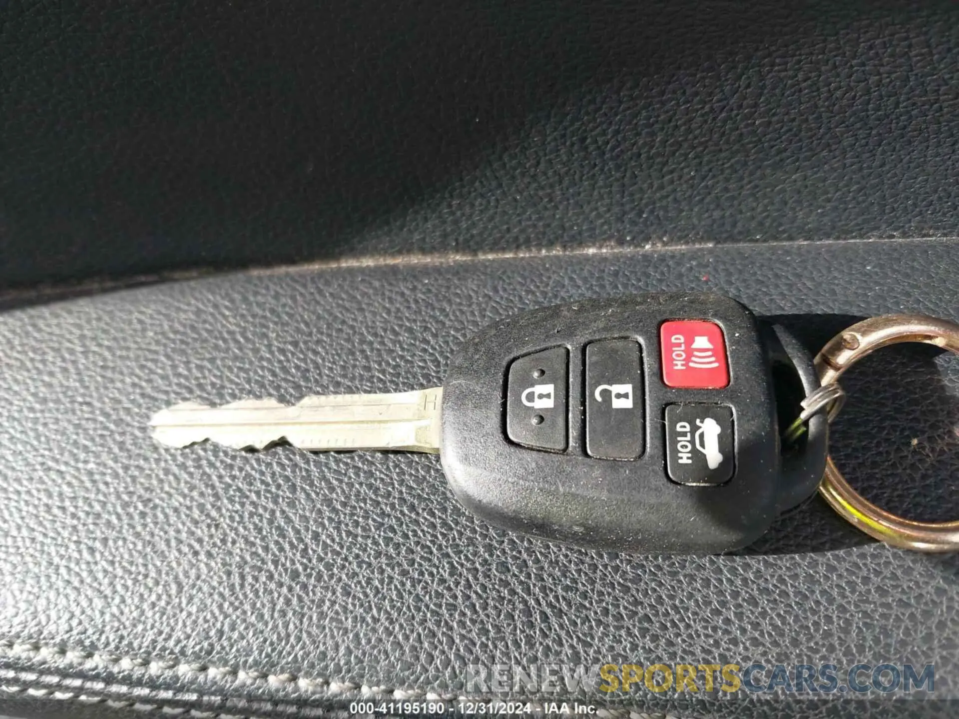 11 fotografías del automóvil dañado 2T1BURHE6KC223265 TOYOTA COROLLA 2019