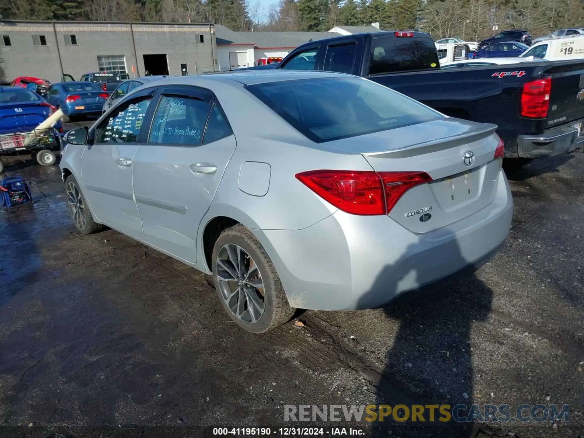 3 fotografías del automóvil dañado 2T1BURHE6KC223265 TOYOTA COROLLA 2019