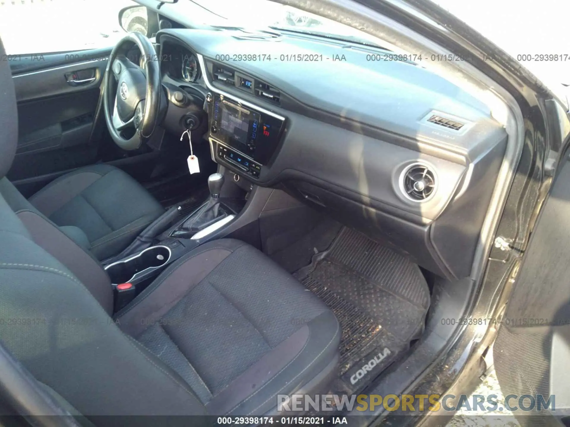 5 fotografías del automóvil dañado 2T1BURHE6KC246075 TOYOTA COROLLA 2019