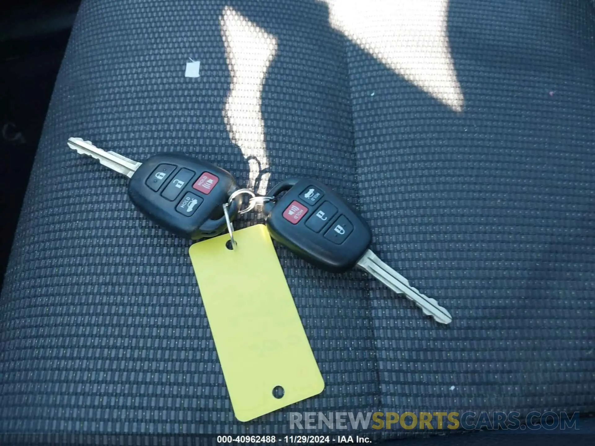11 fotografías del automóvil dañado 2T1BURHE7KC137480 TOYOTA COROLLA 2019