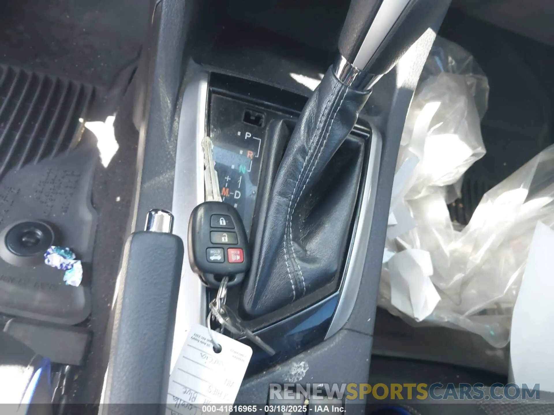 11 fotografías del automóvil dañado 2T1BURHE7KC151525 TOYOTA COROLLA 2019