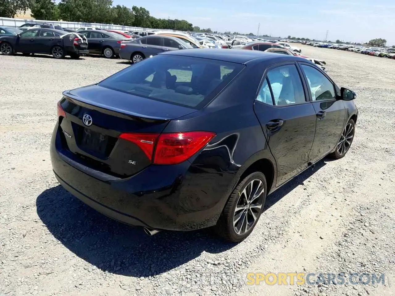 4 fotografías del automóvil dañado 2T1BURHE7KC177381 TOYOTA COROLLA 2019