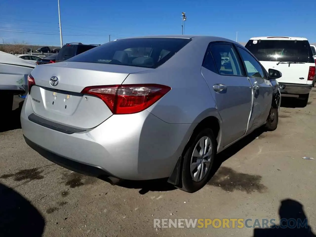4 fotografías del automóvil dañado 2T1BURHE7KC178109 TOYOTA COROLLA 2019