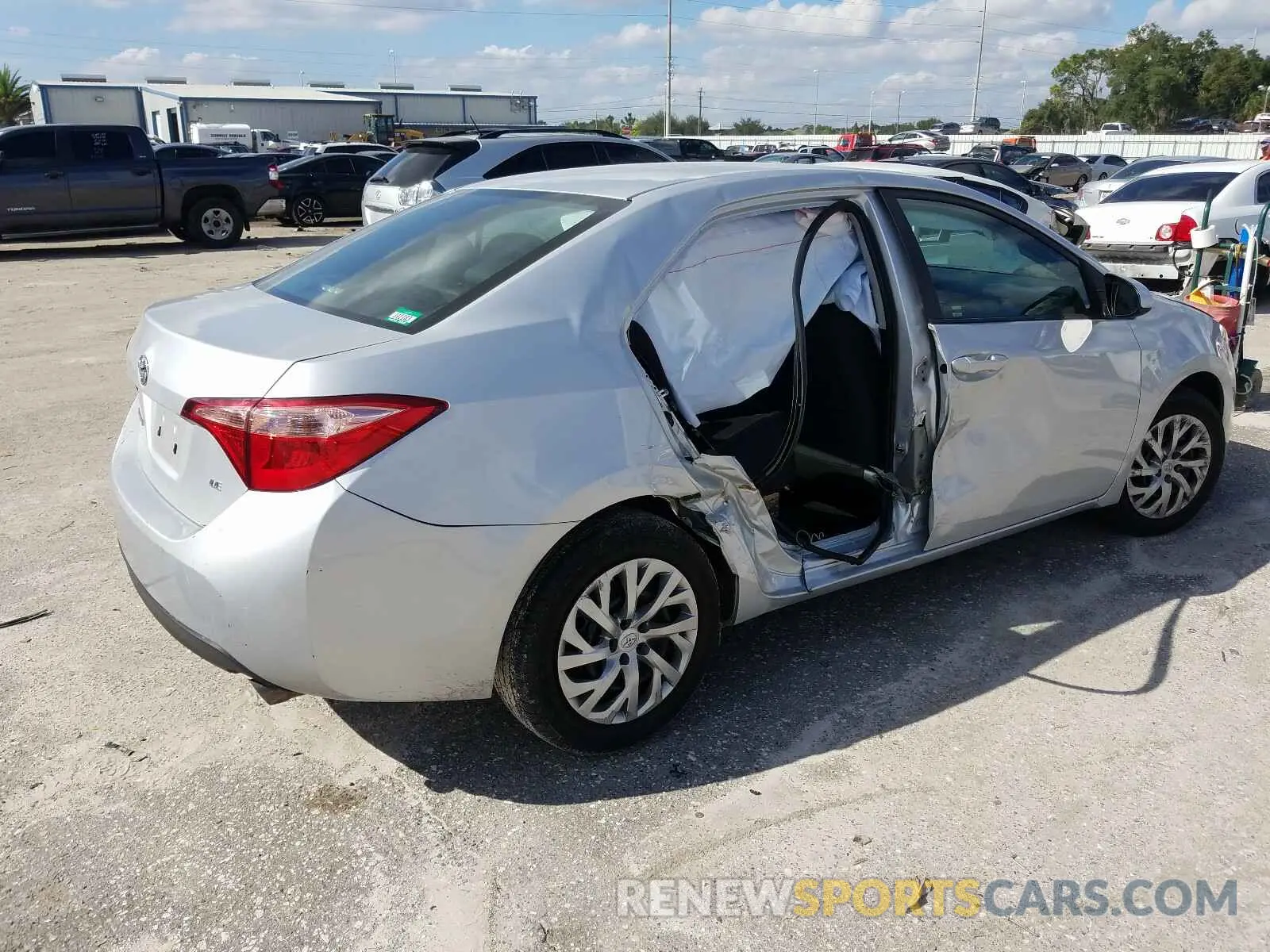 4 fotografías del automóvil dañado 2T1BURHE7KC179213 TOYOTA COROLLA 2019
