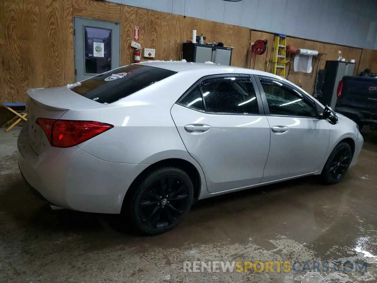 3 fotografías del automóvil dañado 2T1BURHE7KC181186 TOYOTA COROLLA 2019