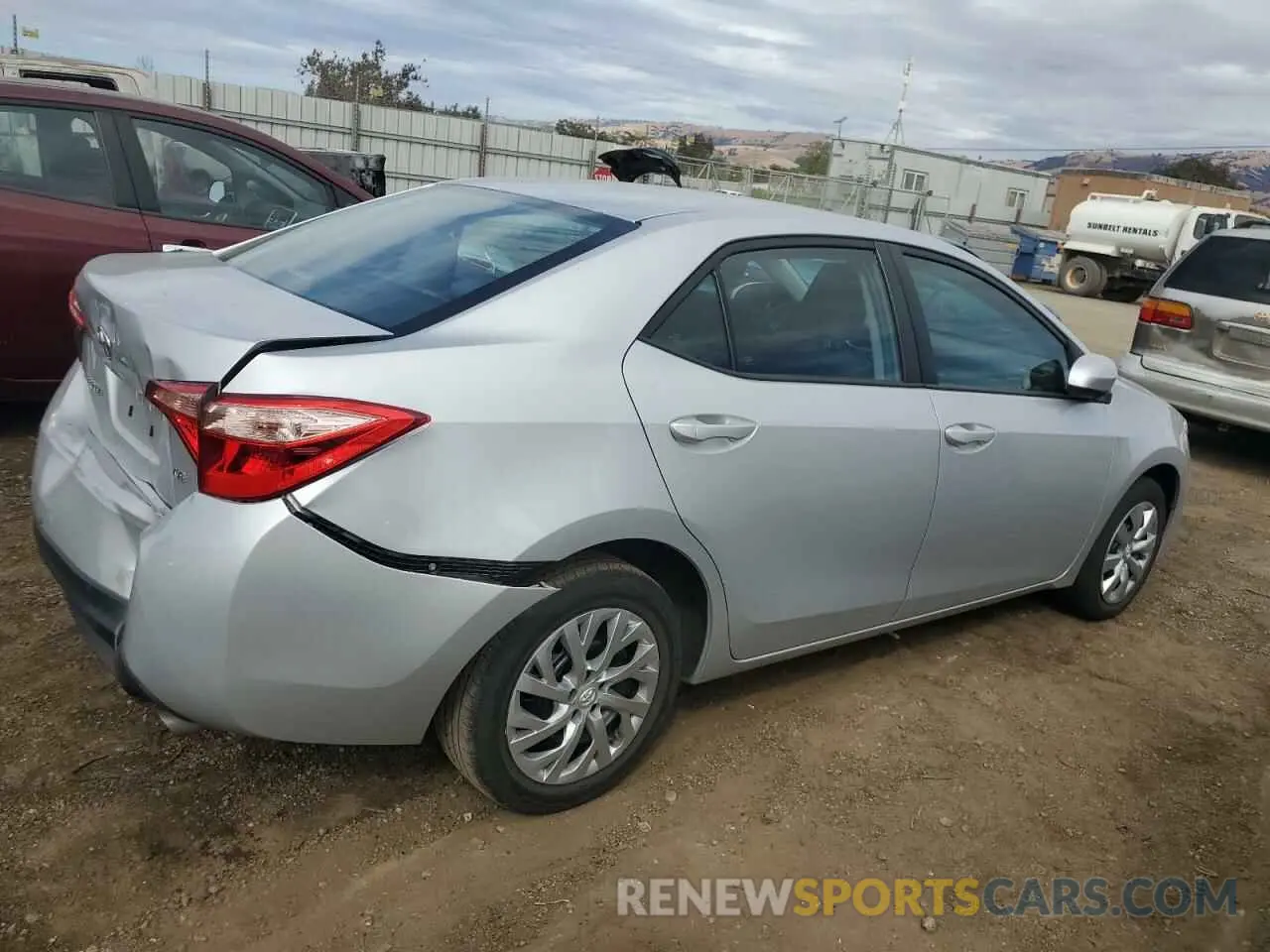 3 fotografías del automóvil dañado 2T1BURHE7KC202988 TOYOTA COROLLA 2019