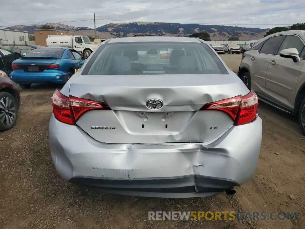 6 fotografías del automóvil dañado 2T1BURHE7KC202988 TOYOTA COROLLA 2019