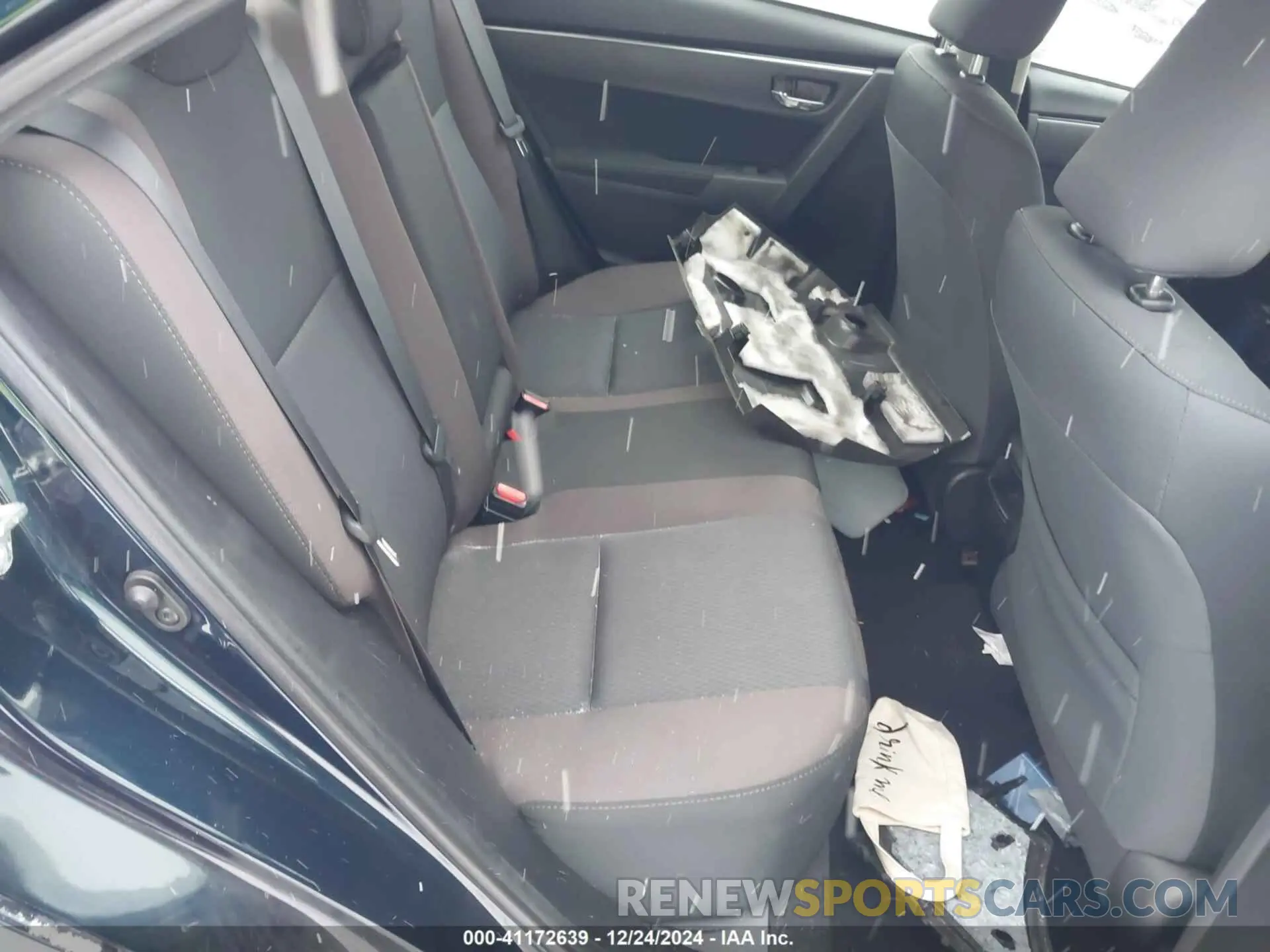 8 fotografías del automóvil dañado 2T1BURHE7KC212680 TOYOTA COROLLA 2019