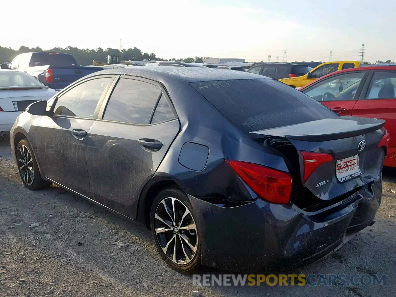 3 fotografías del automóvil dañado 2T1BURHE7KC217314 TOYOTA COROLLA 2019