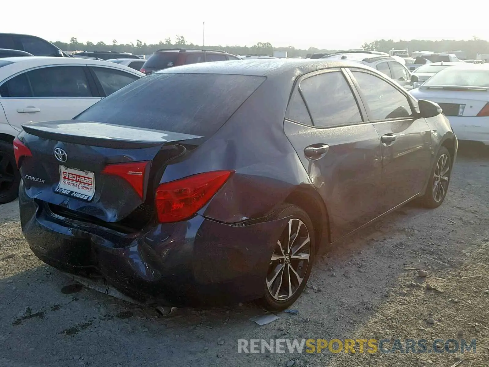 4 fotografías del automóvil dañado 2T1BURHE7KC217314 TOYOTA COROLLA 2019