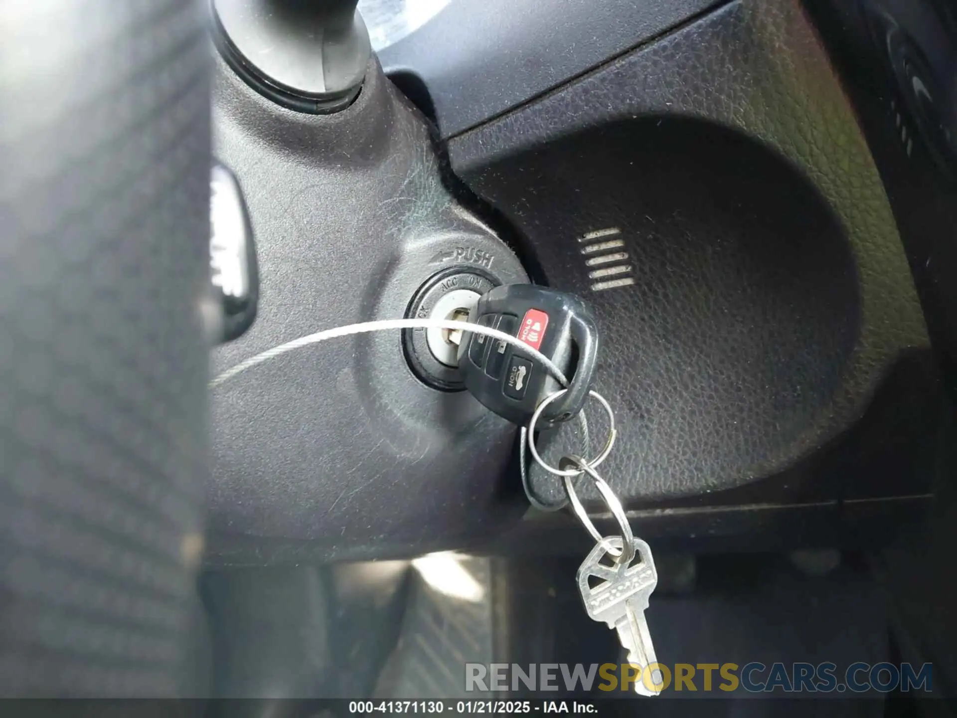 11 fotografías del automóvil dañado 2T1BURHE7KC223002 TOYOTA COROLLA 2019