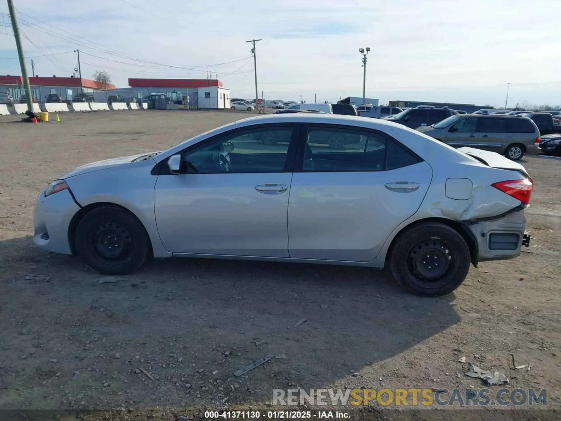 15 fotografías del automóvil dañado 2T1BURHE7KC223002 TOYOTA COROLLA 2019