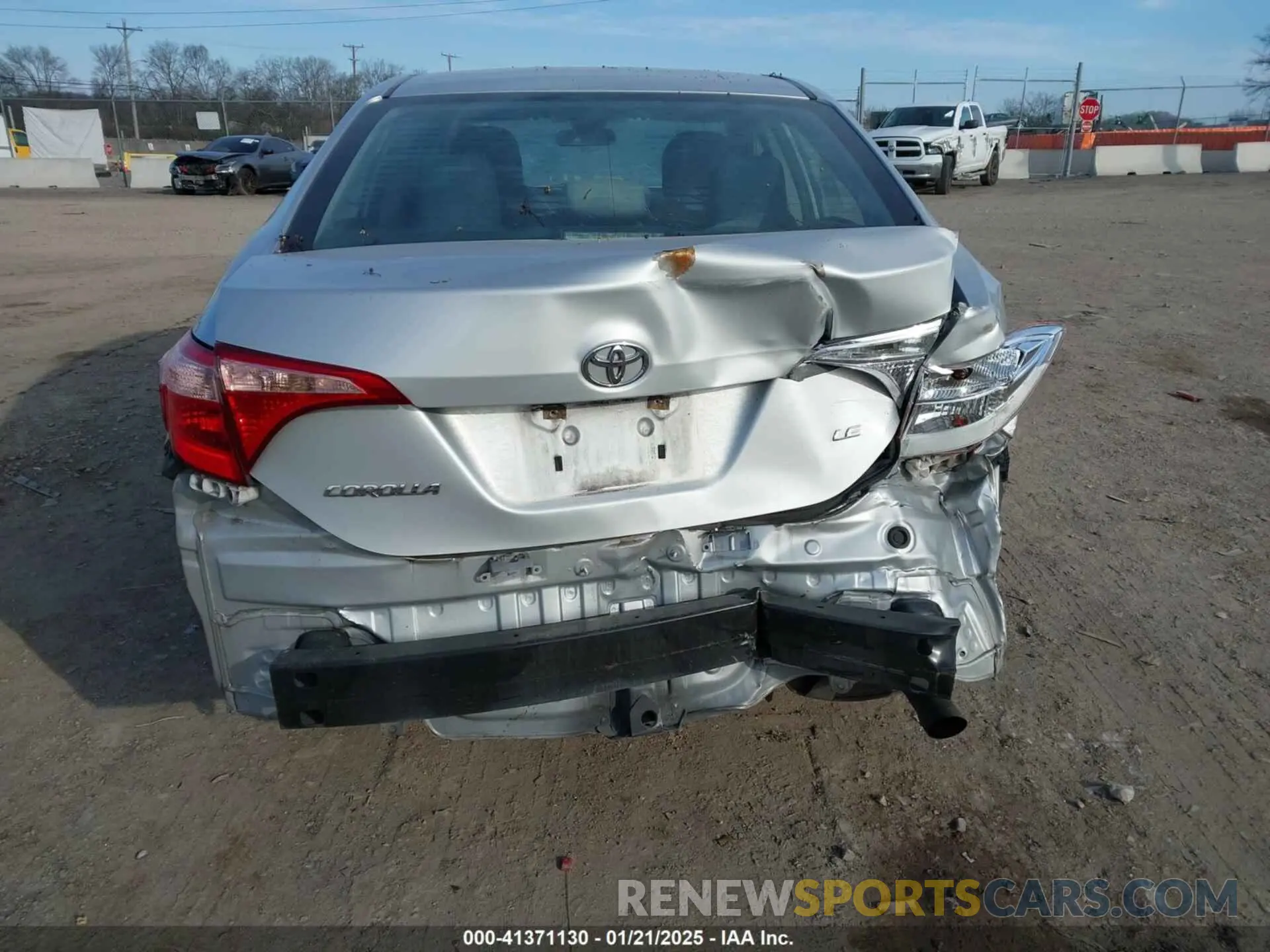 6 fotografías del automóvil dañado 2T1BURHE7KC223002 TOYOTA COROLLA 2019